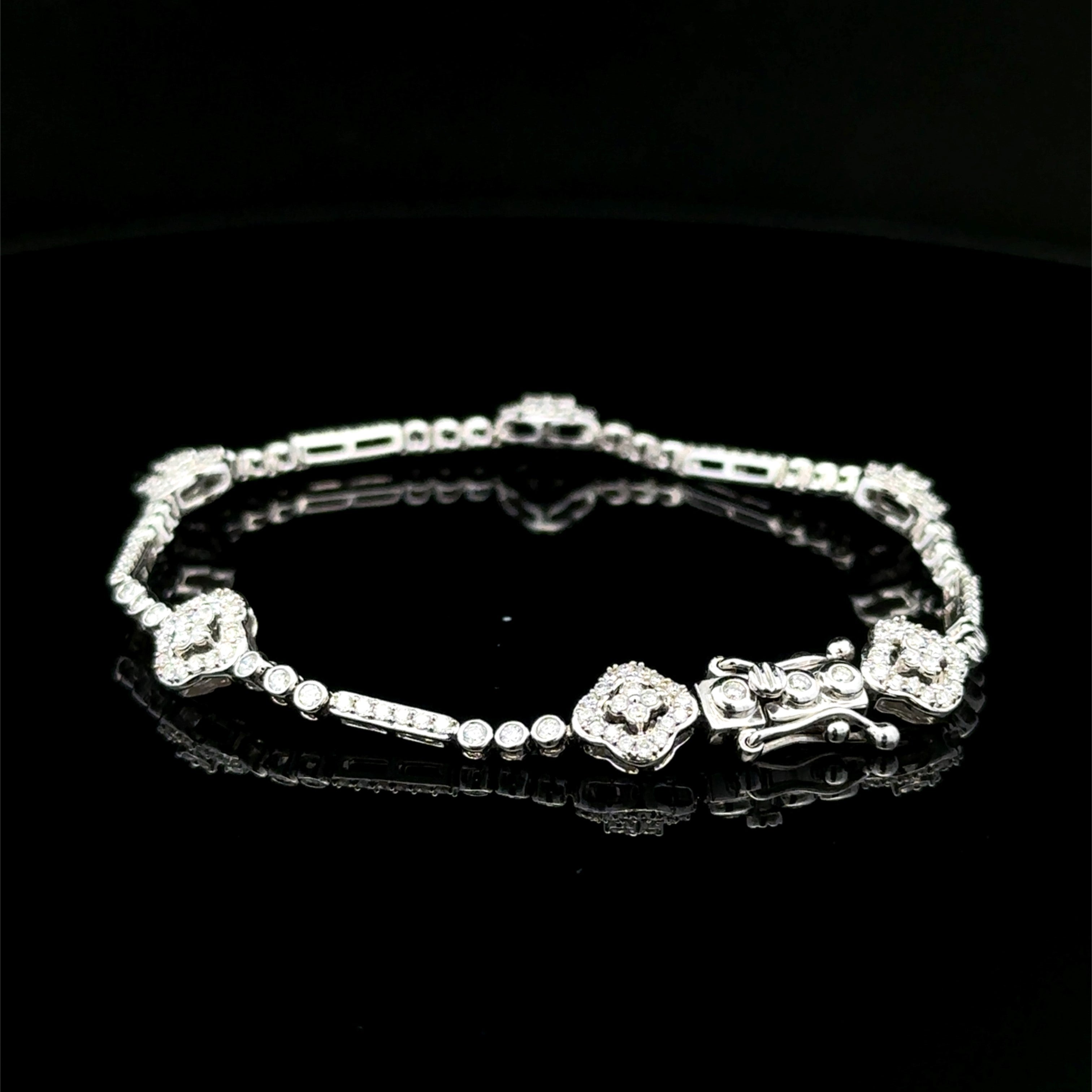 Rose – 18K White Gold Diamond Tex Line Bracelet