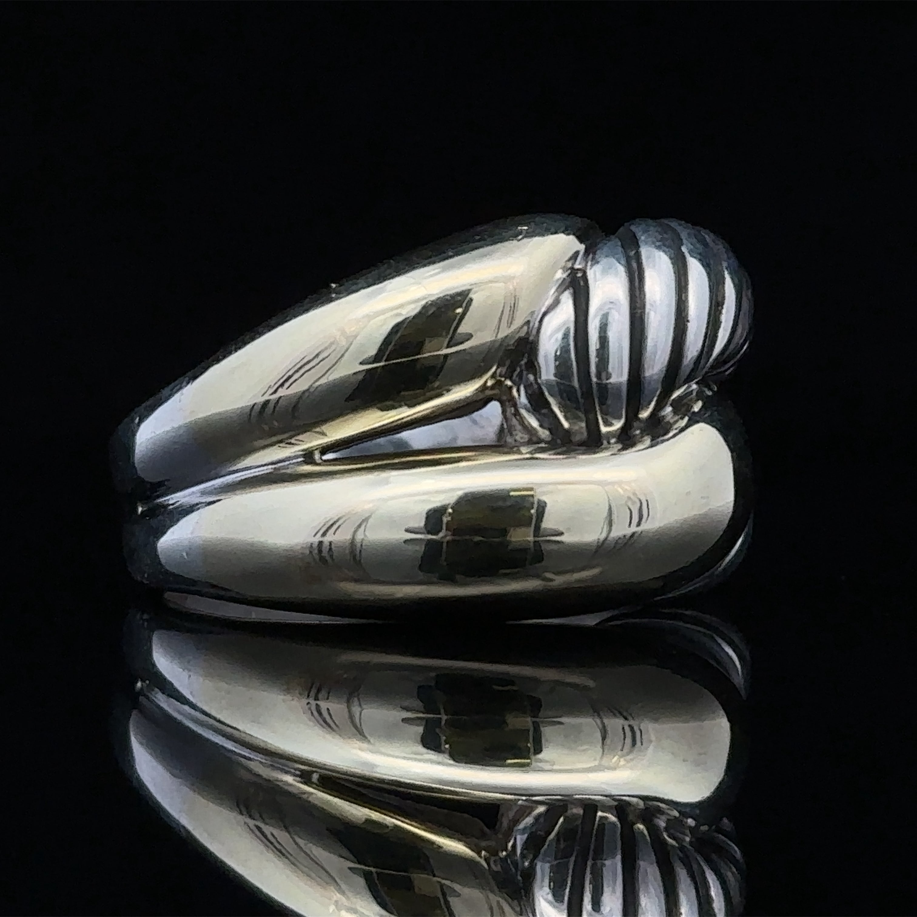 Leslie Ring