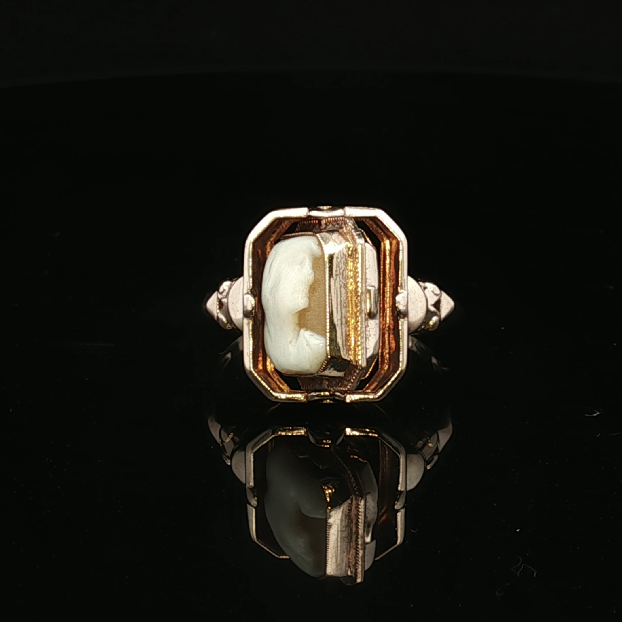 Lennox 10K Yellow Gold Onyx & Cameo Flip Ring