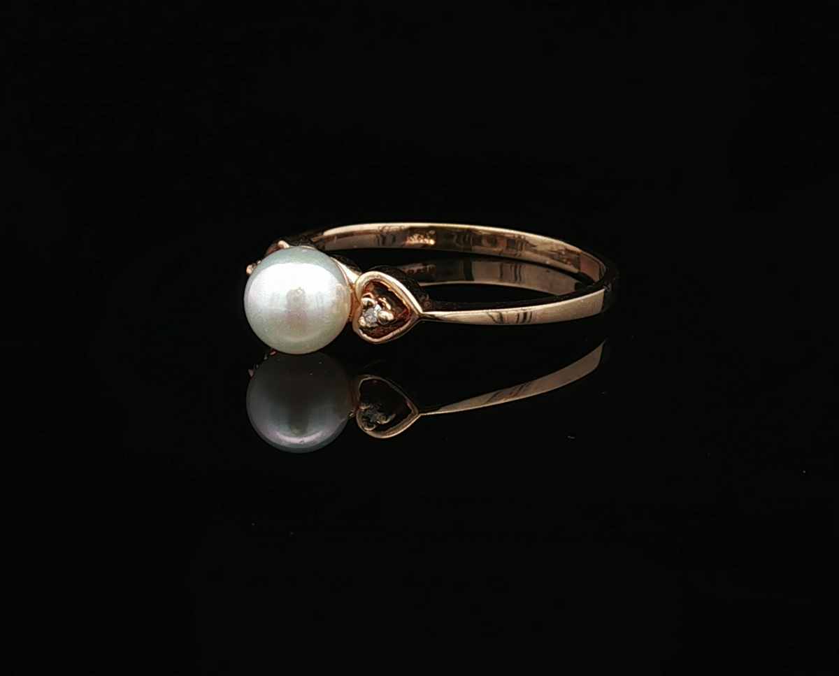 Adeline 14KY Pearl with Heart Sides Ring