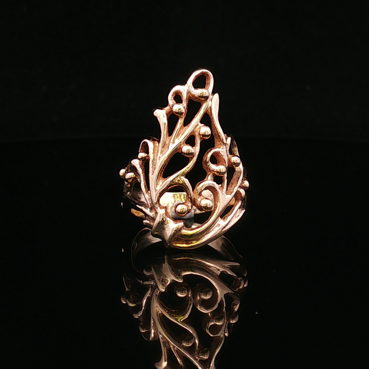 Joviea 14KY Freeform Ring
