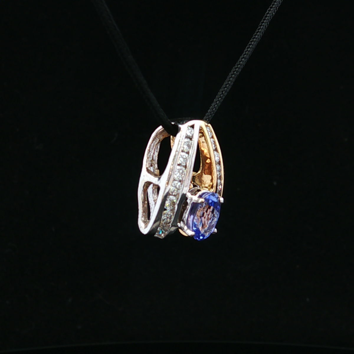 Noemia 18K Two Tone Oval Tanzanite & Diamond Pendant