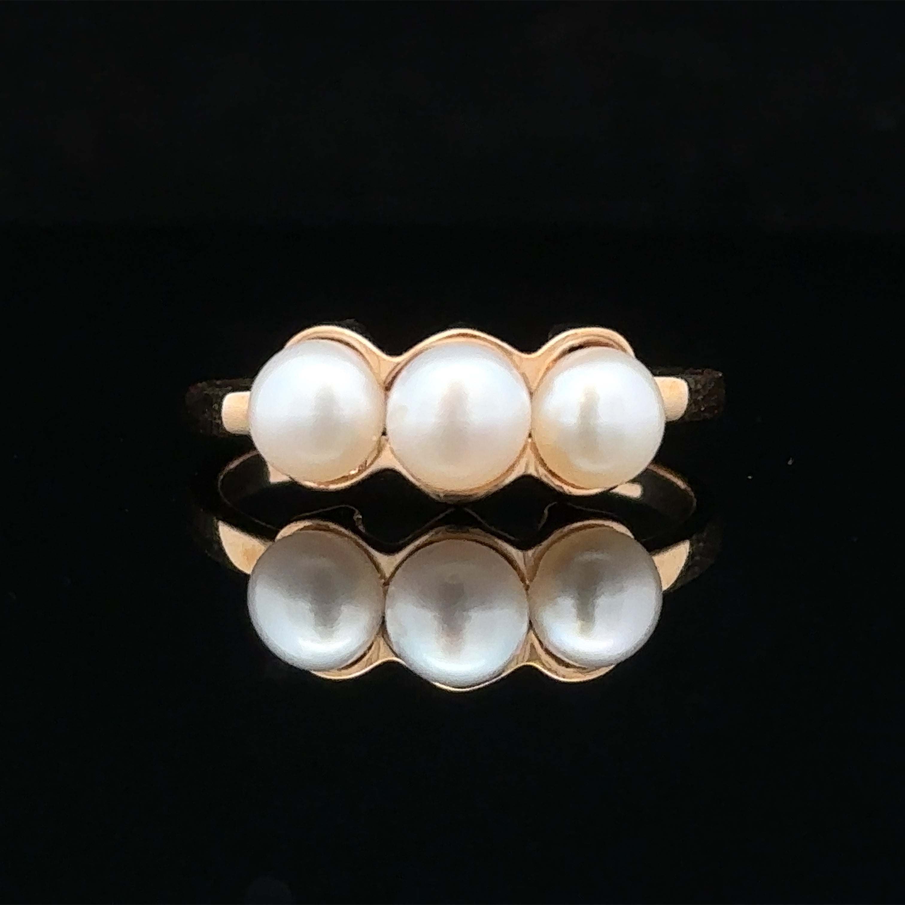 Georgia 14K 3-pearl ring in yellow gold