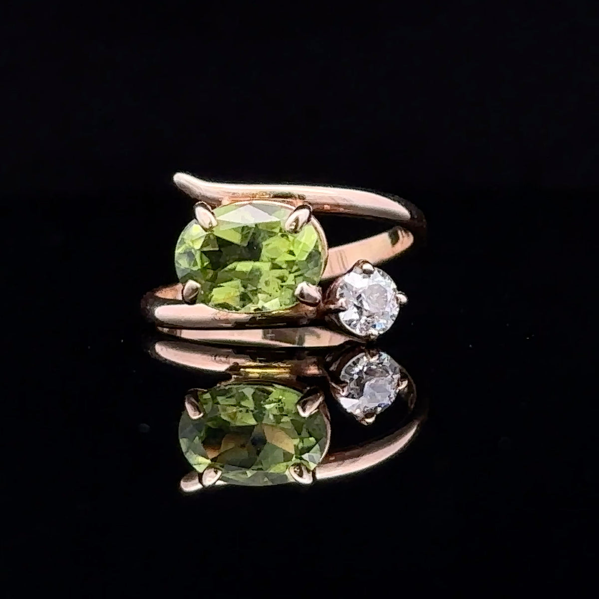 Isla Yellow 14K Gold Peridot and Diamond Art Deco Ring – Size 3