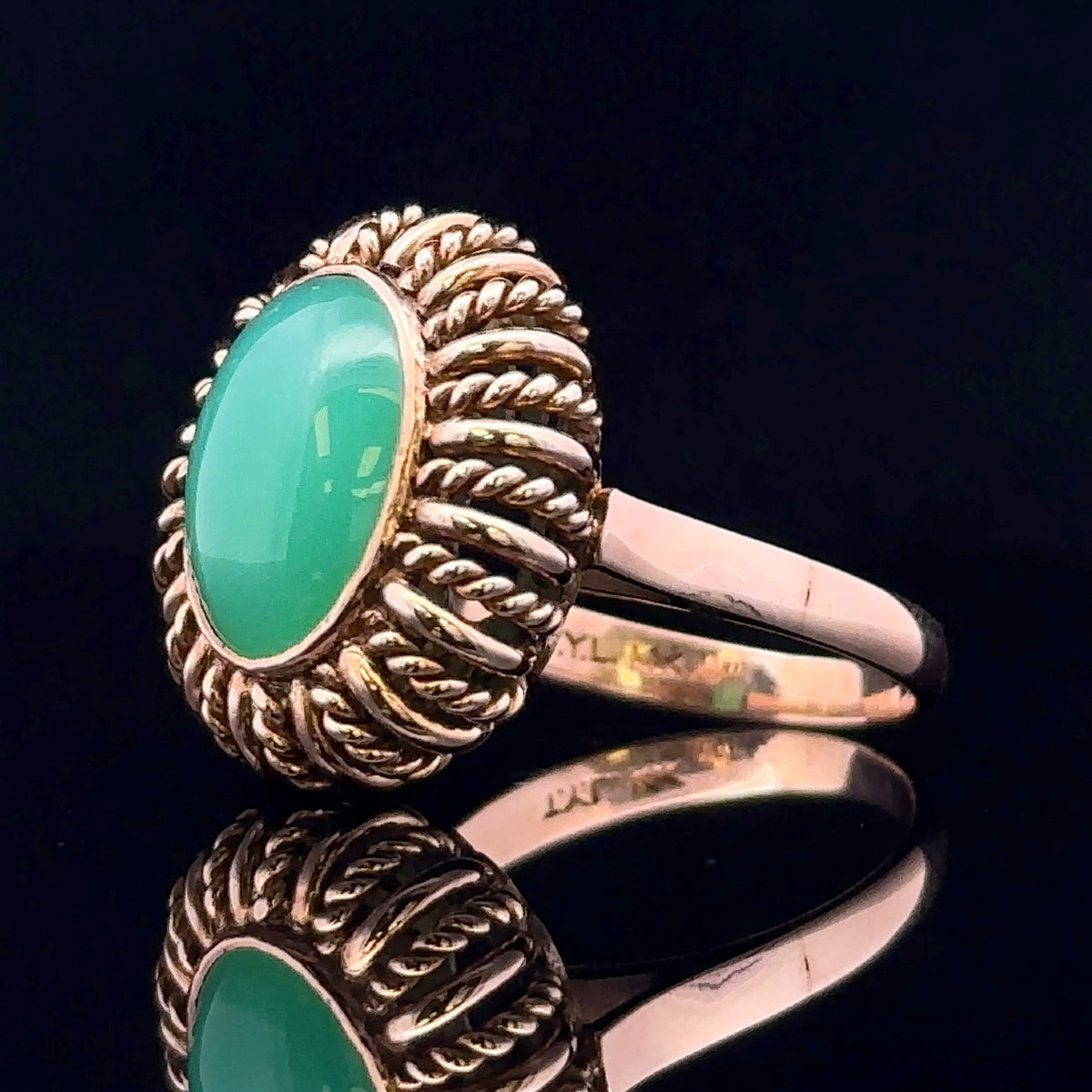 Summer Yellow 14 Karat Textured Vintage Fashion Ring with Jade