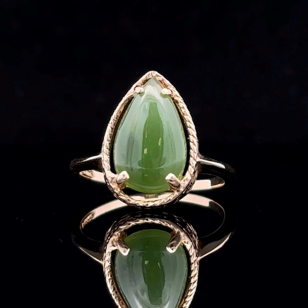 Lilly Yellow 10 Karat Textured Fashion Ring with Green Jade
