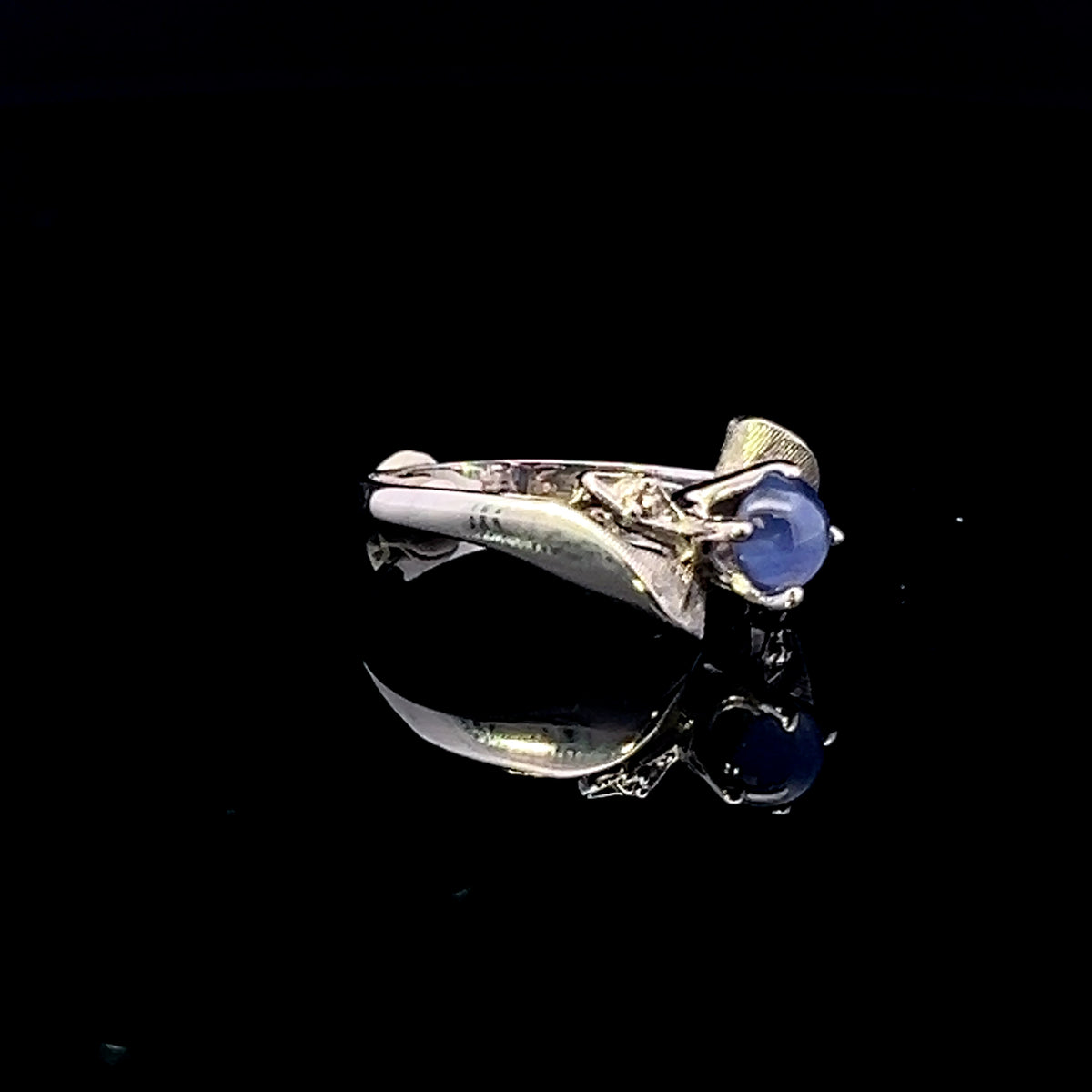 Jessica 10K White Gold Contemporary Fashion Ring with Blue Star Stone, Size 6
