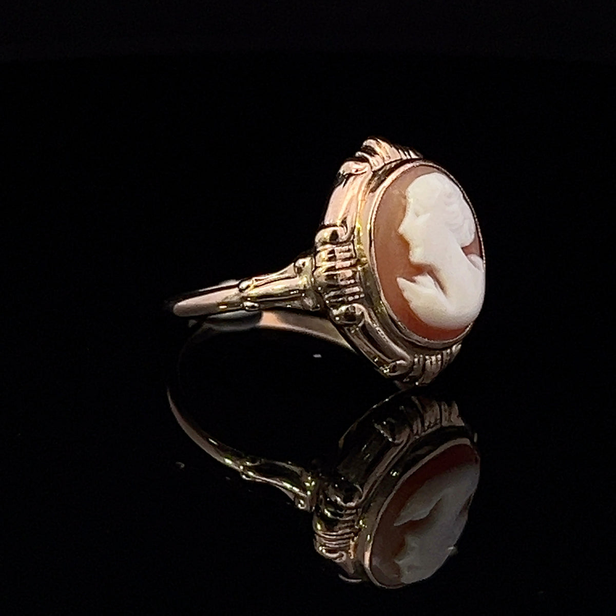 Harmoni 10KY Cameo Ring