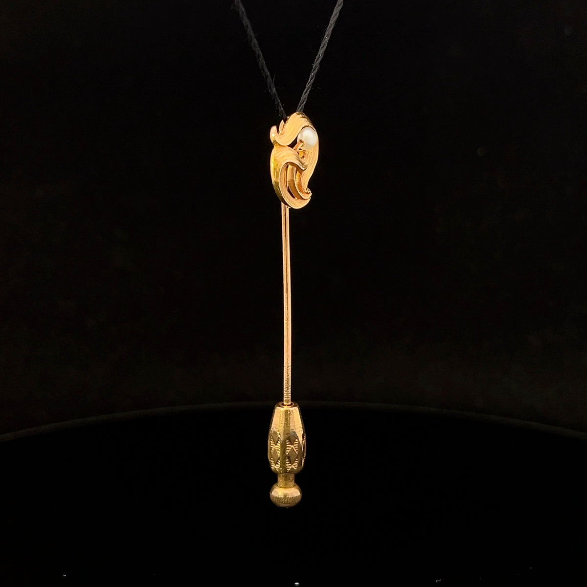 Mariana 18K Yellow Gold Swirl Stick Pin with Pearl