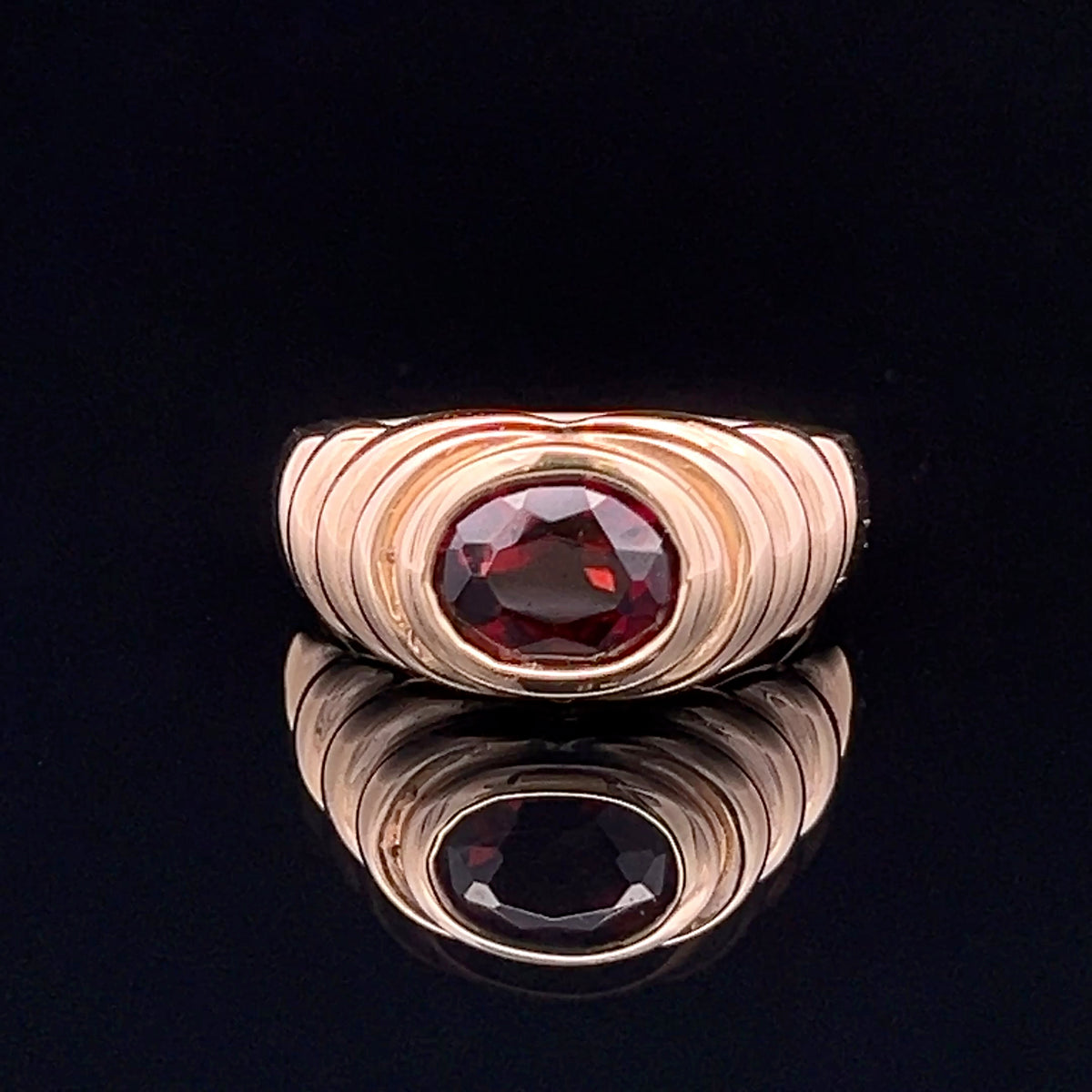 Kiana 14KY Oval 2.00CT Garnet Ripple Ring