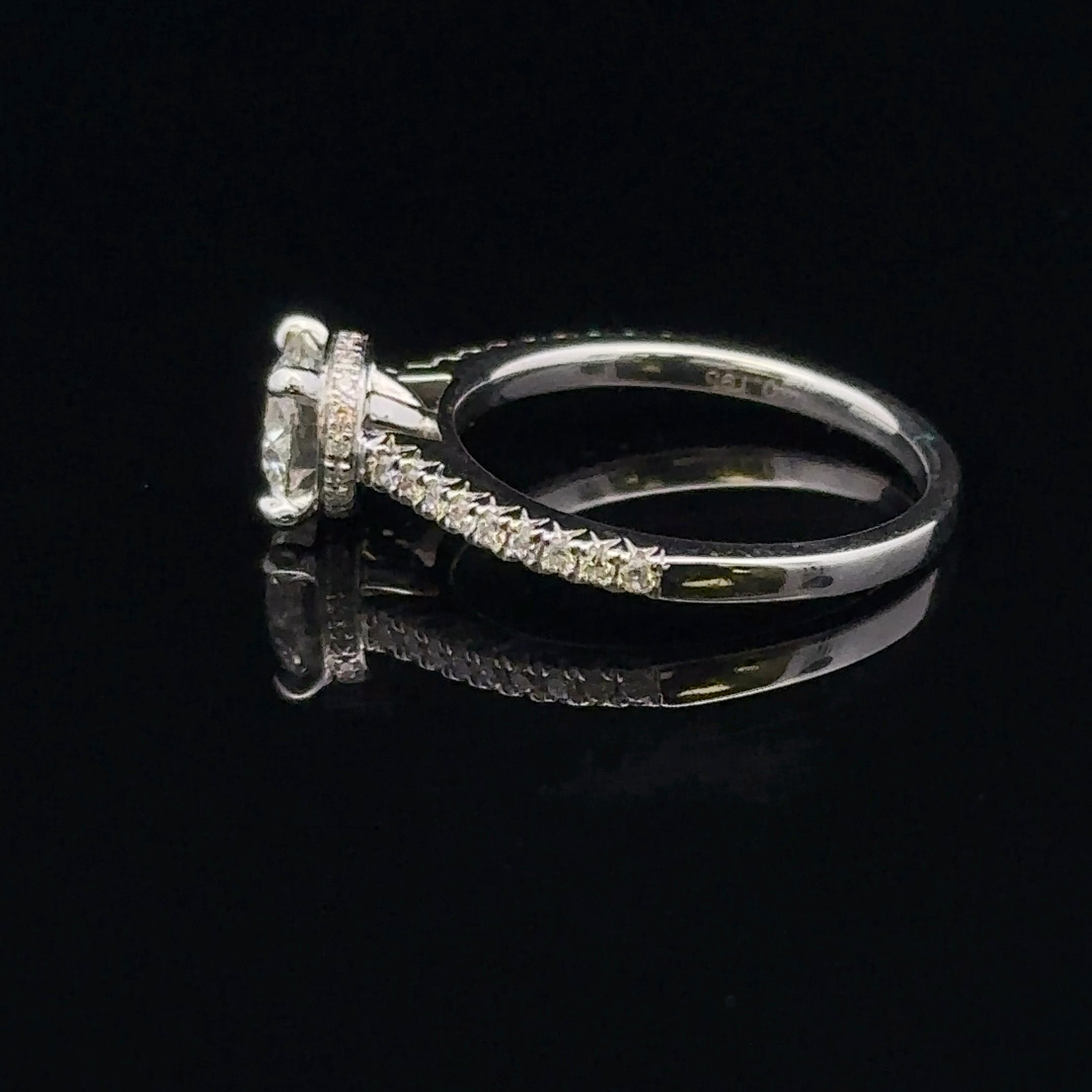 Aleizae Diamond Ring