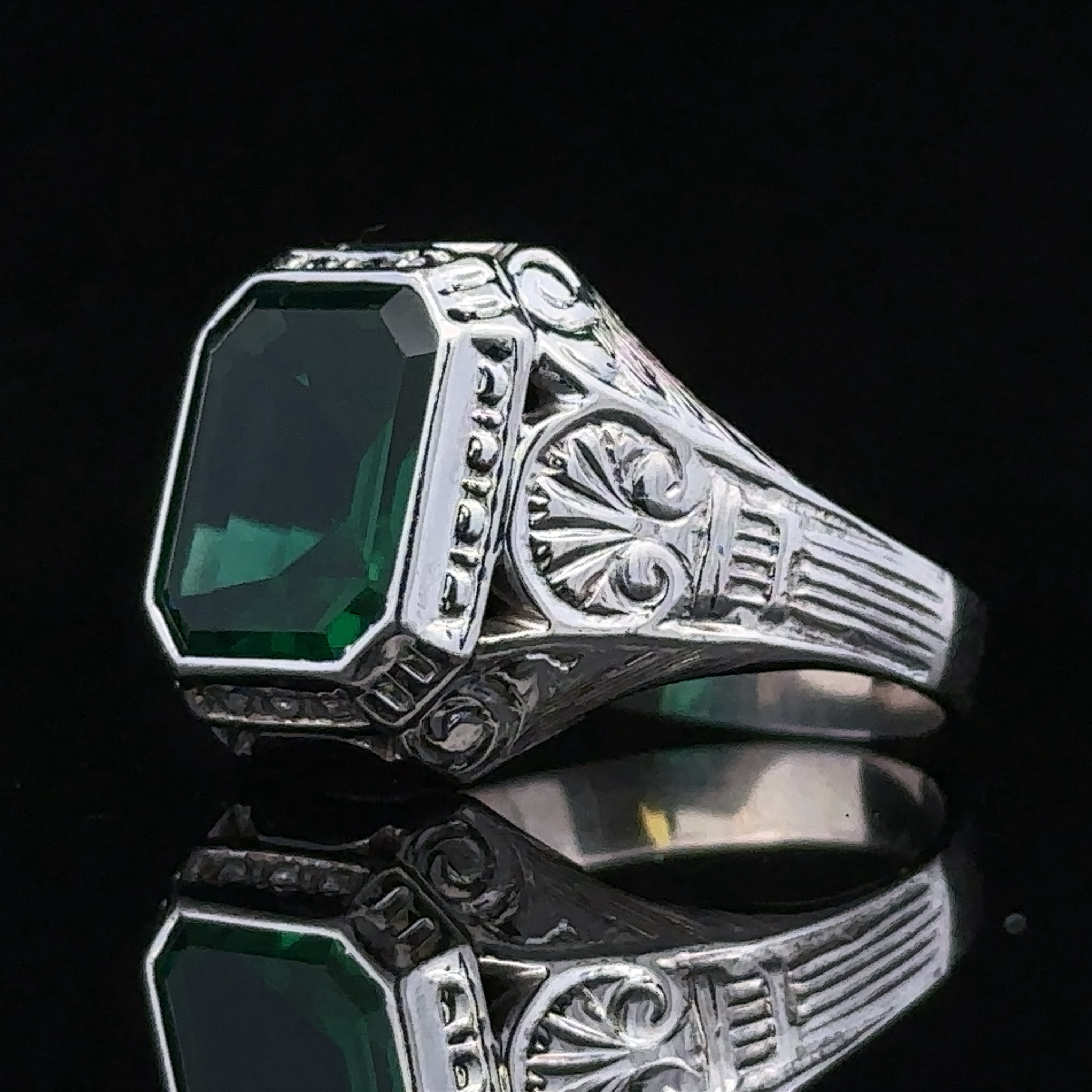 Bjorn 10KW Synthetic May Birthstone Antique Ring
