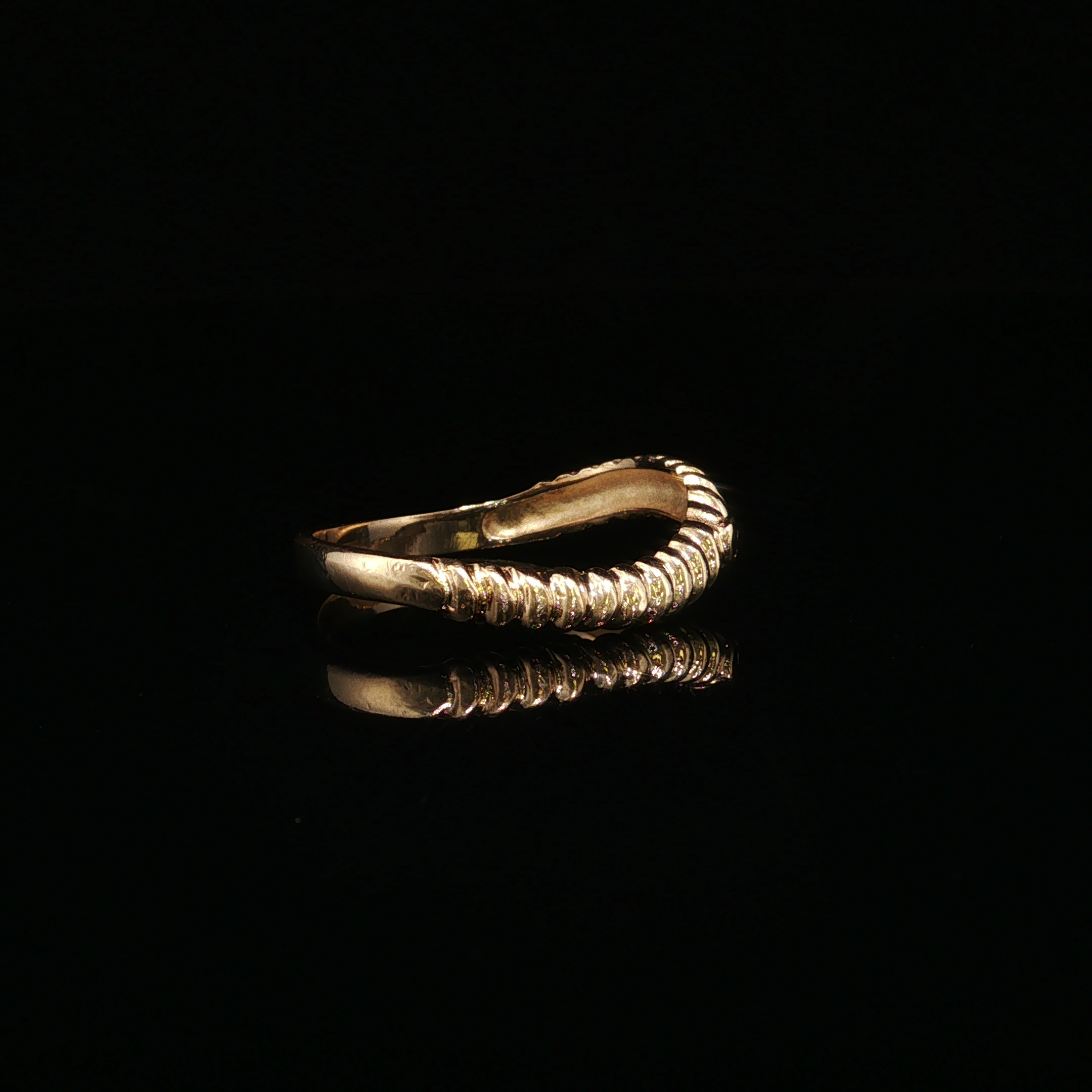 Araminta 14K Yellow Gold Sapphire Rope Curved Ring