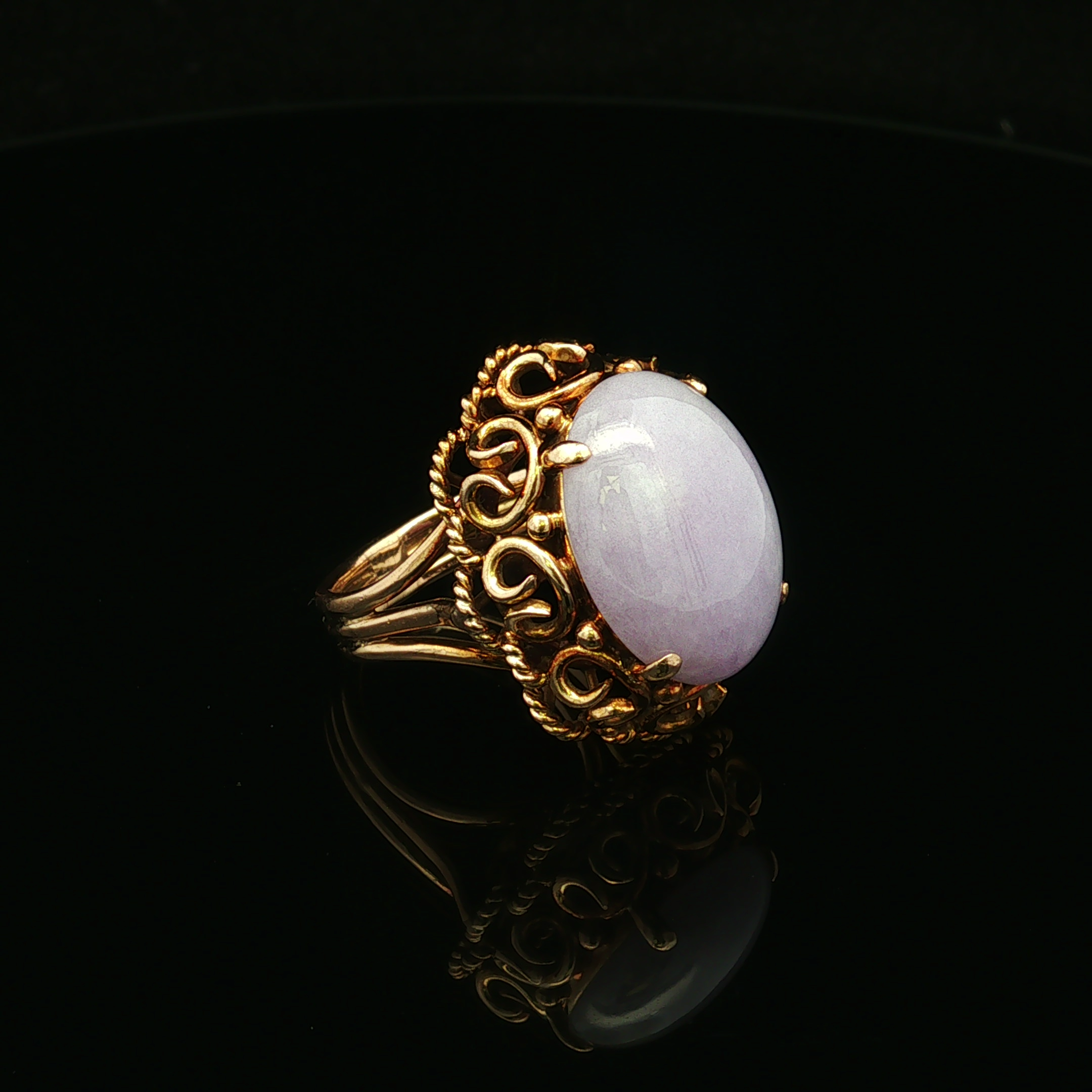 Hadleya 14KY Oval Lavender Jade Ring