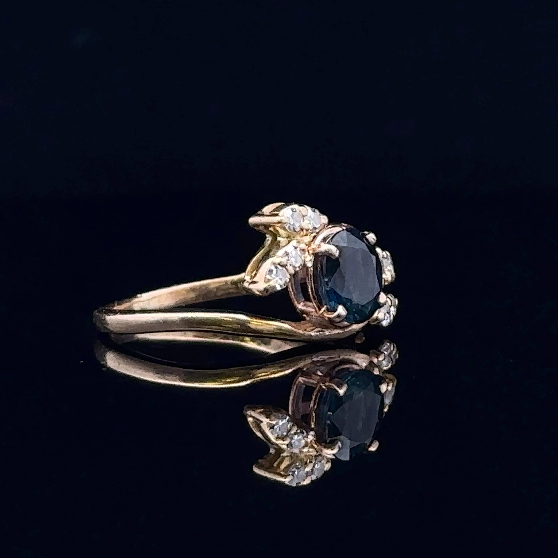 Ellis 18K Yellow Gold Nature-Inspired Ring with Oval Sapphire & Diamond Accents