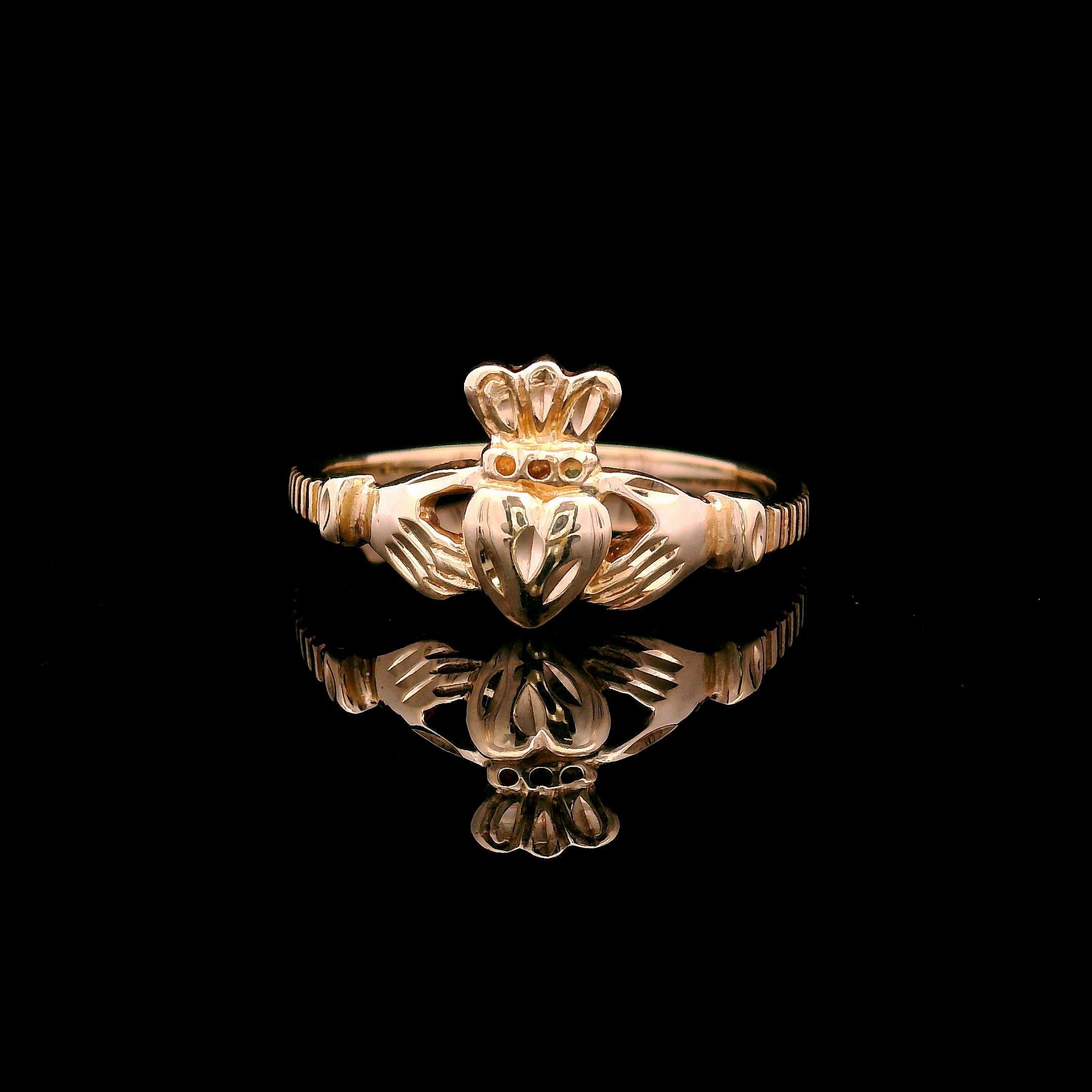 Alexandria 10KY Claddagh Ring