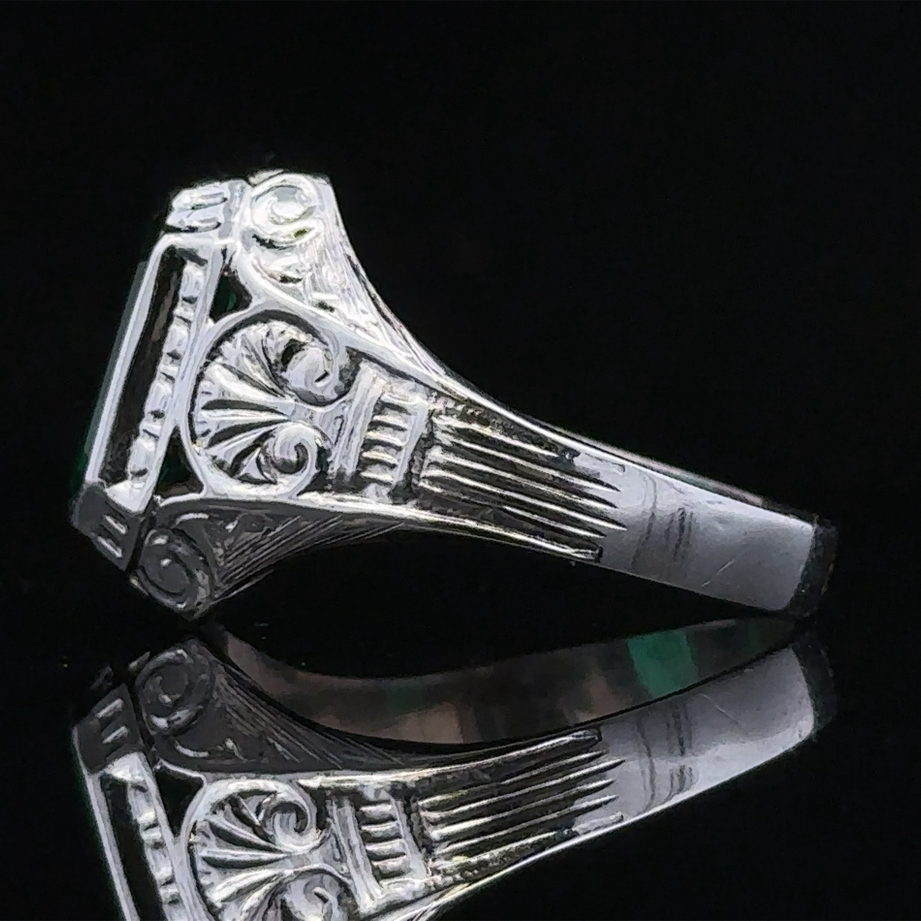 Bjorn 10KW Synthetic May Birthstone Antique Ring