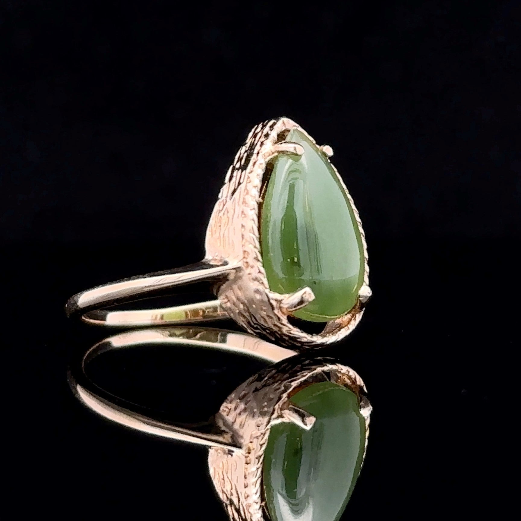 Lilly Yellow 10 Karat Textured Fashion Ring with Pear Green Jade