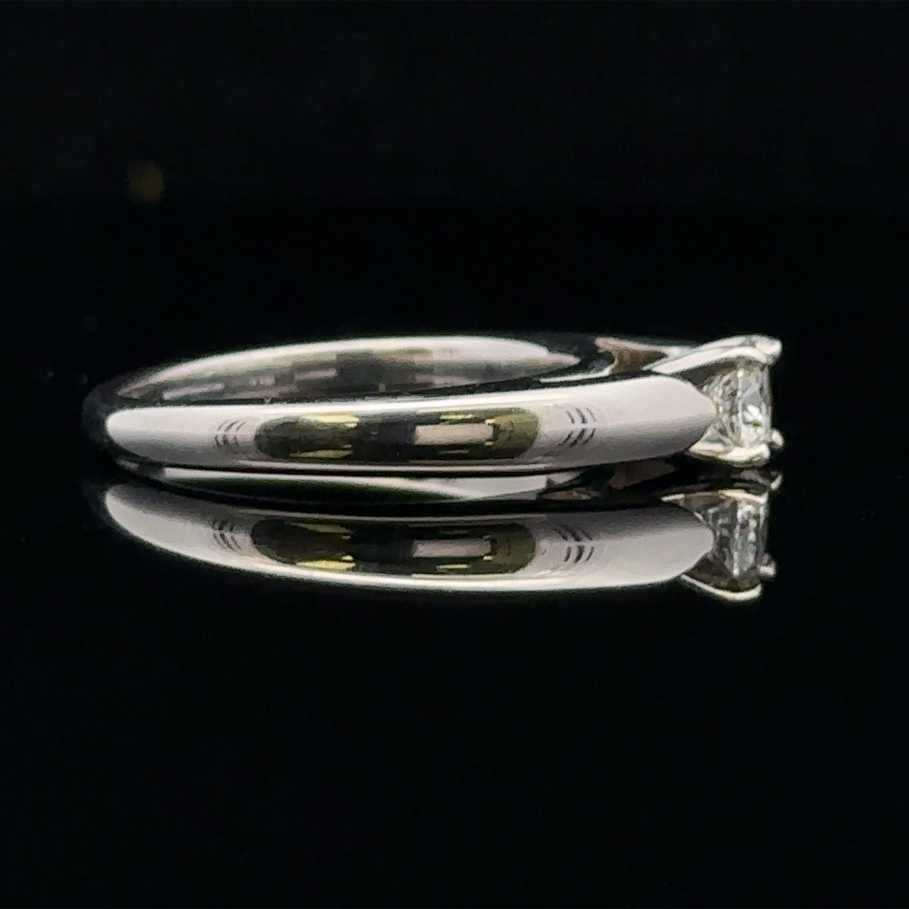 Sibil 14KW .39CT Round Diamond Engagement Ring