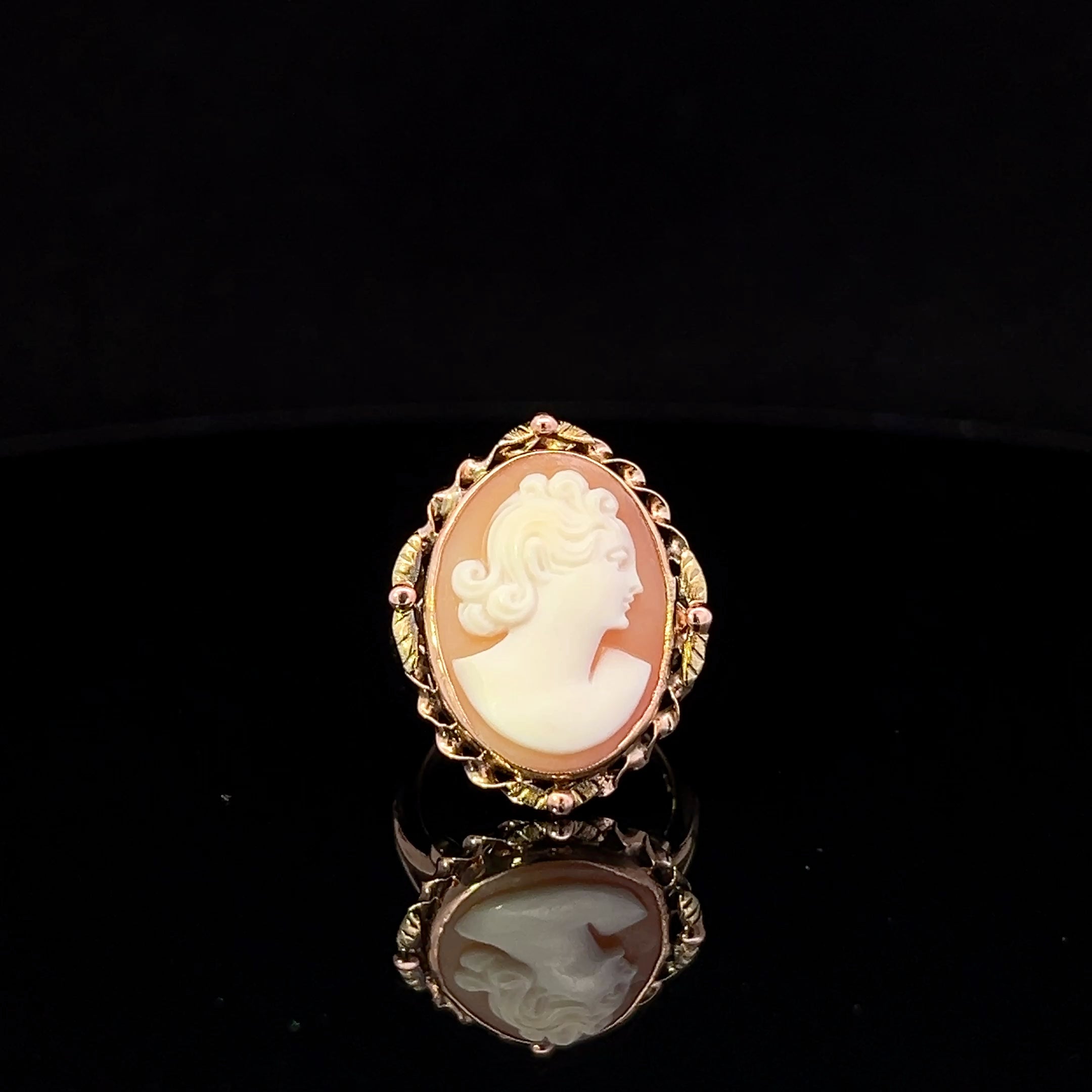 Phoebe 14KY Cameo Ring