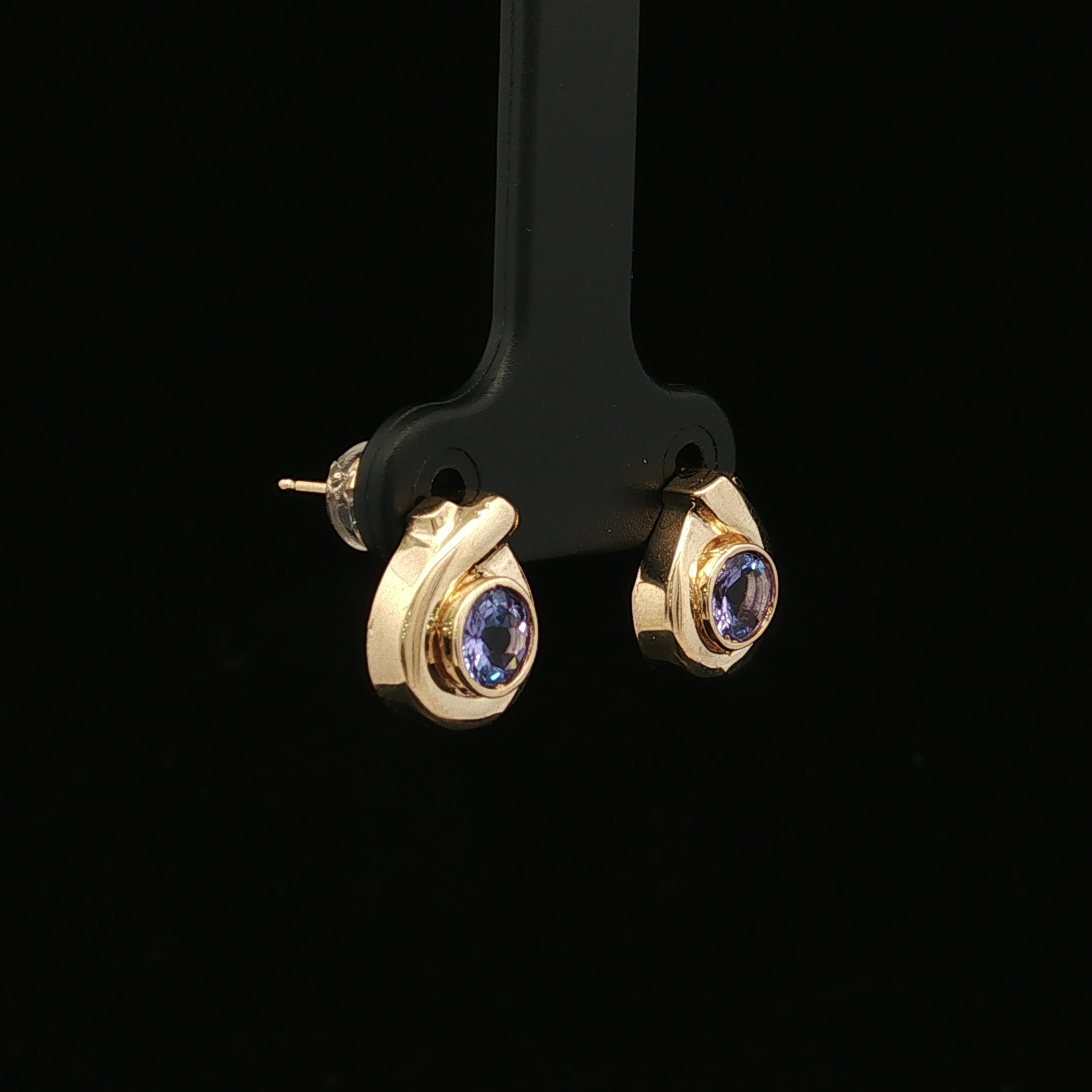 Marenlyn 14K Yellow Gold Tanzanite Stud Earrings