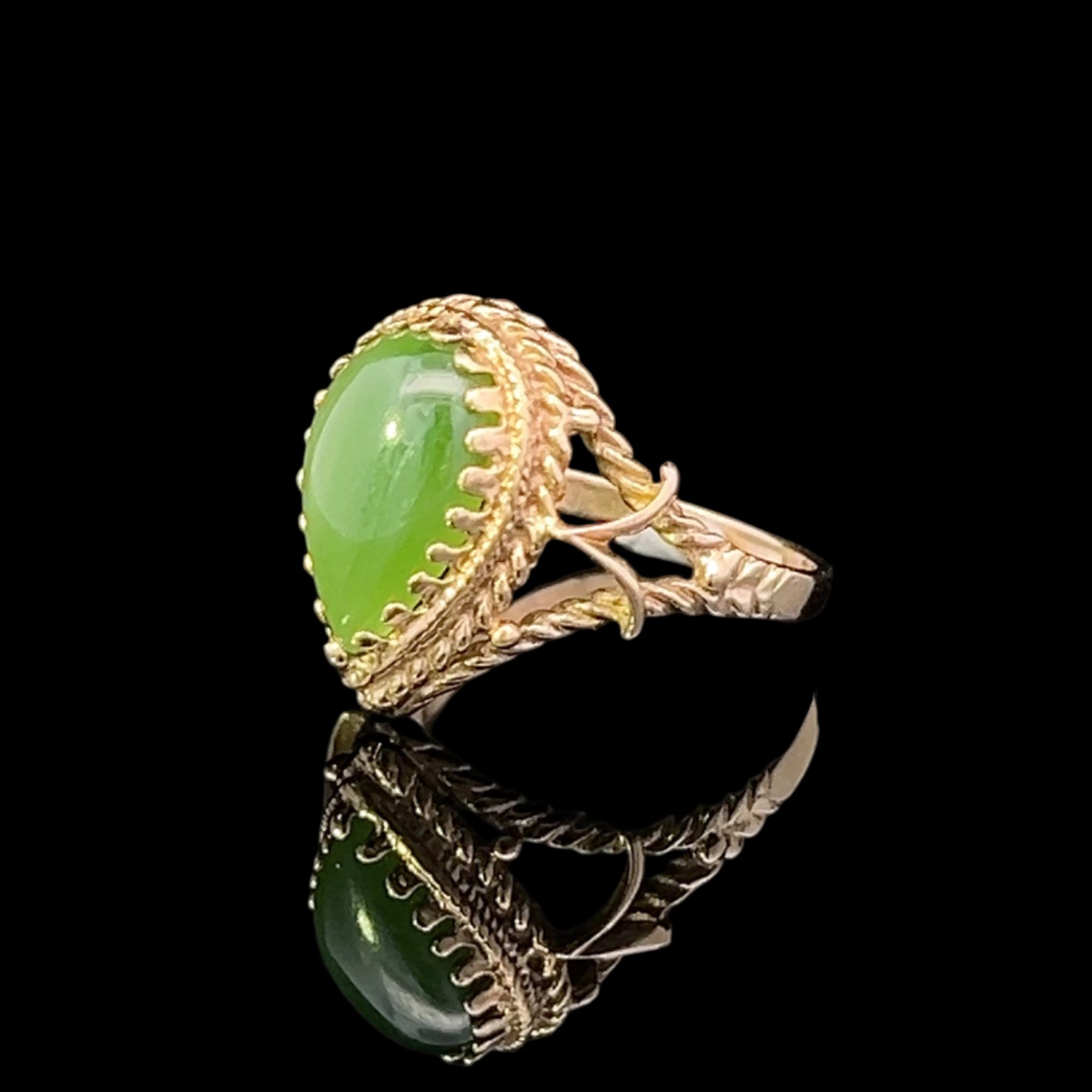 Esme 10K Yellow Gold Pear-Shaped Jade Ring