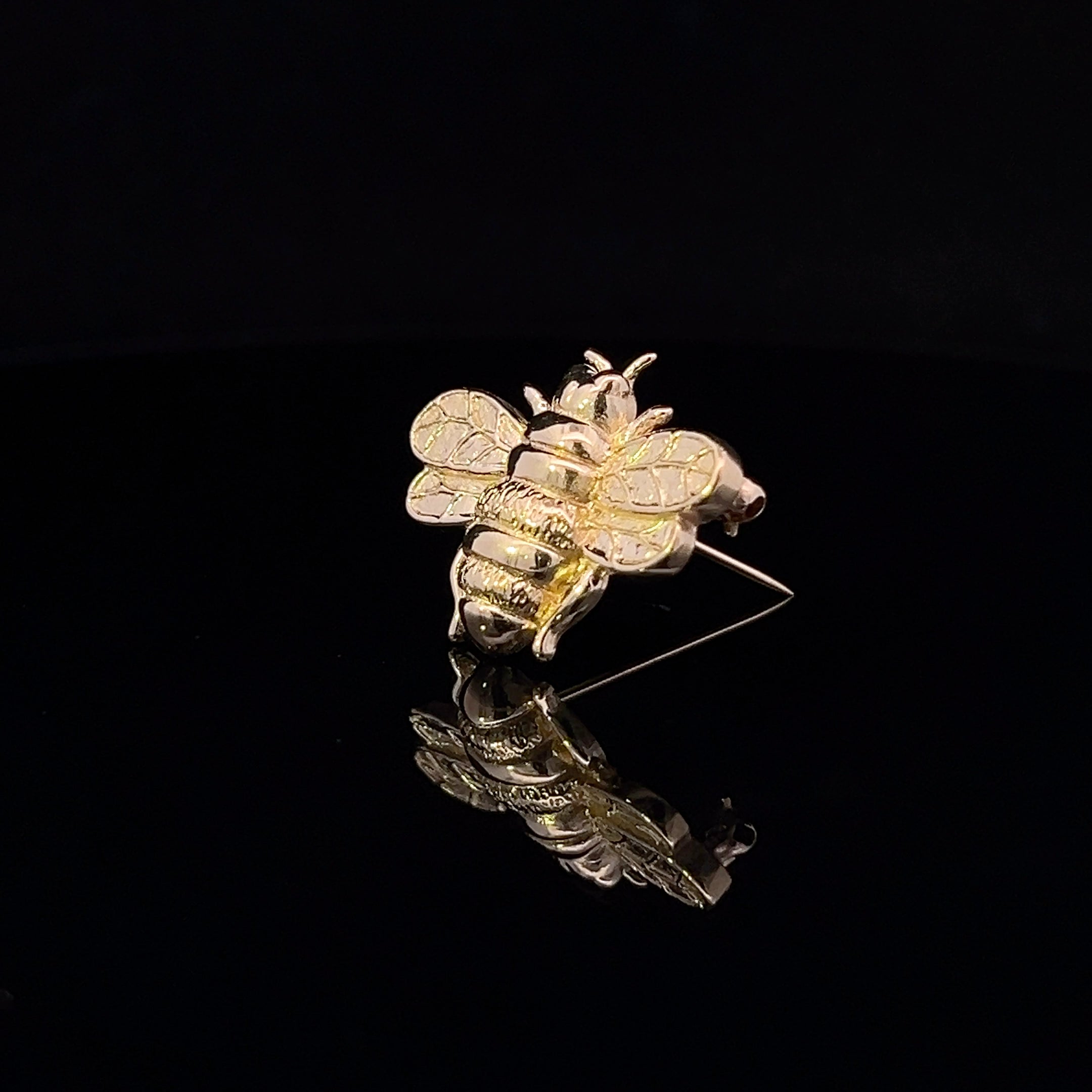 Livia 14K Yellow Gold Bumblebee Pin with Fancy Wings