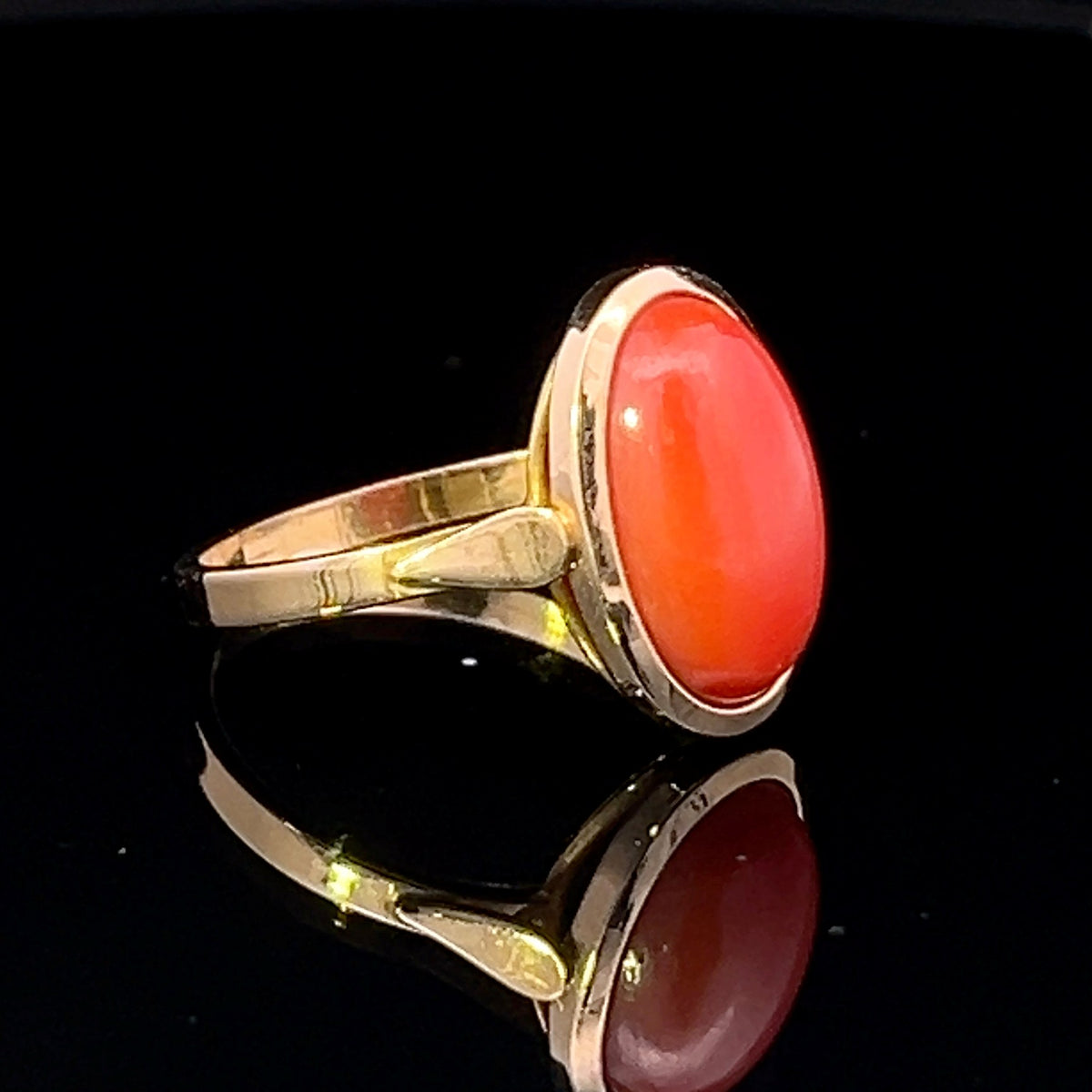 Serenity 18K Yellow Gold Coral Ring