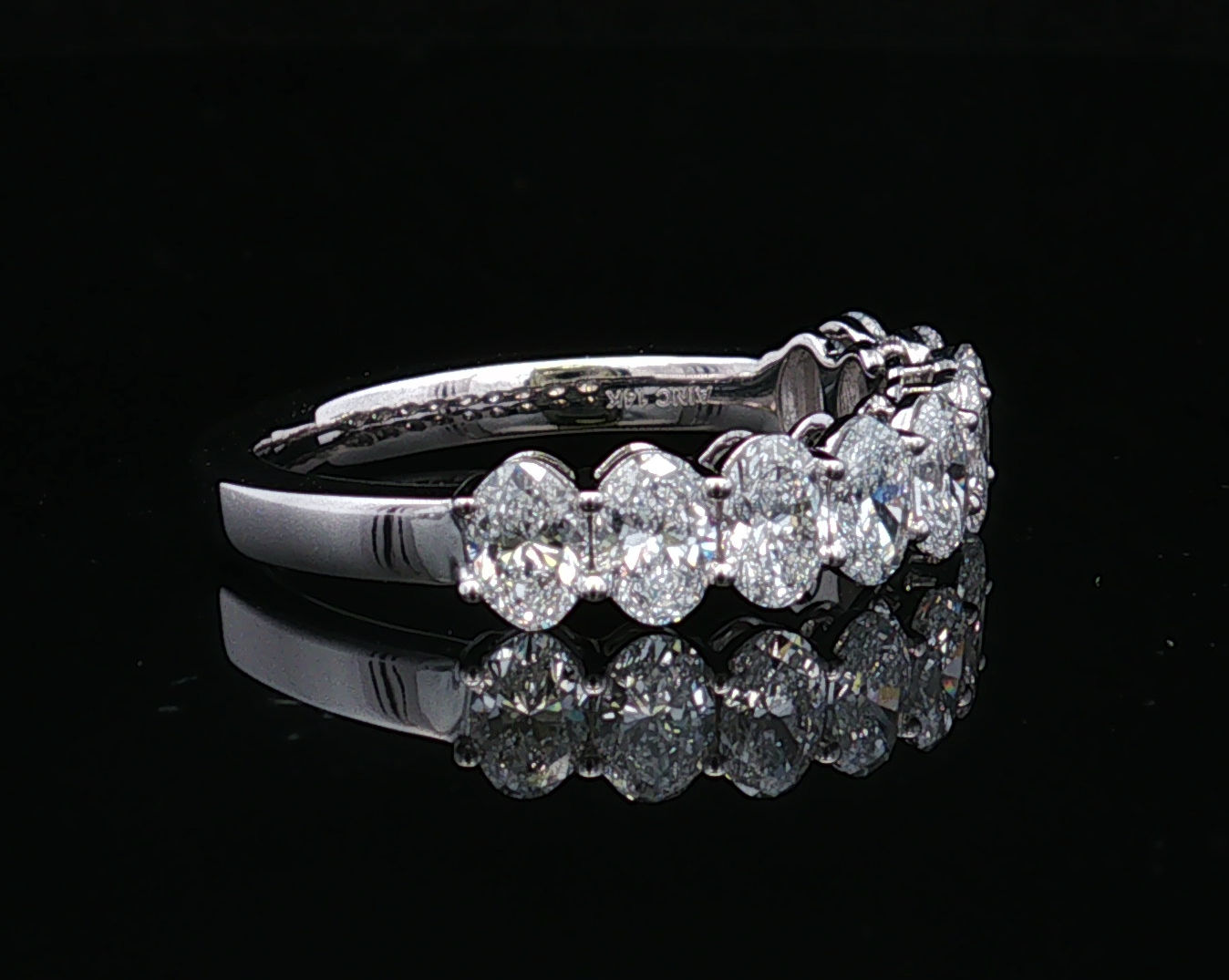 Lilah 14KW Lab Grown Oval Diamond Band