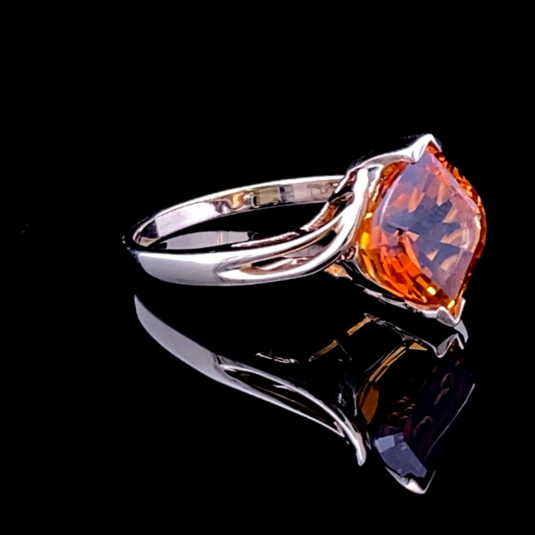 Ingrid Ring – 14K Yellow Gold Contemporary Citrine Ring