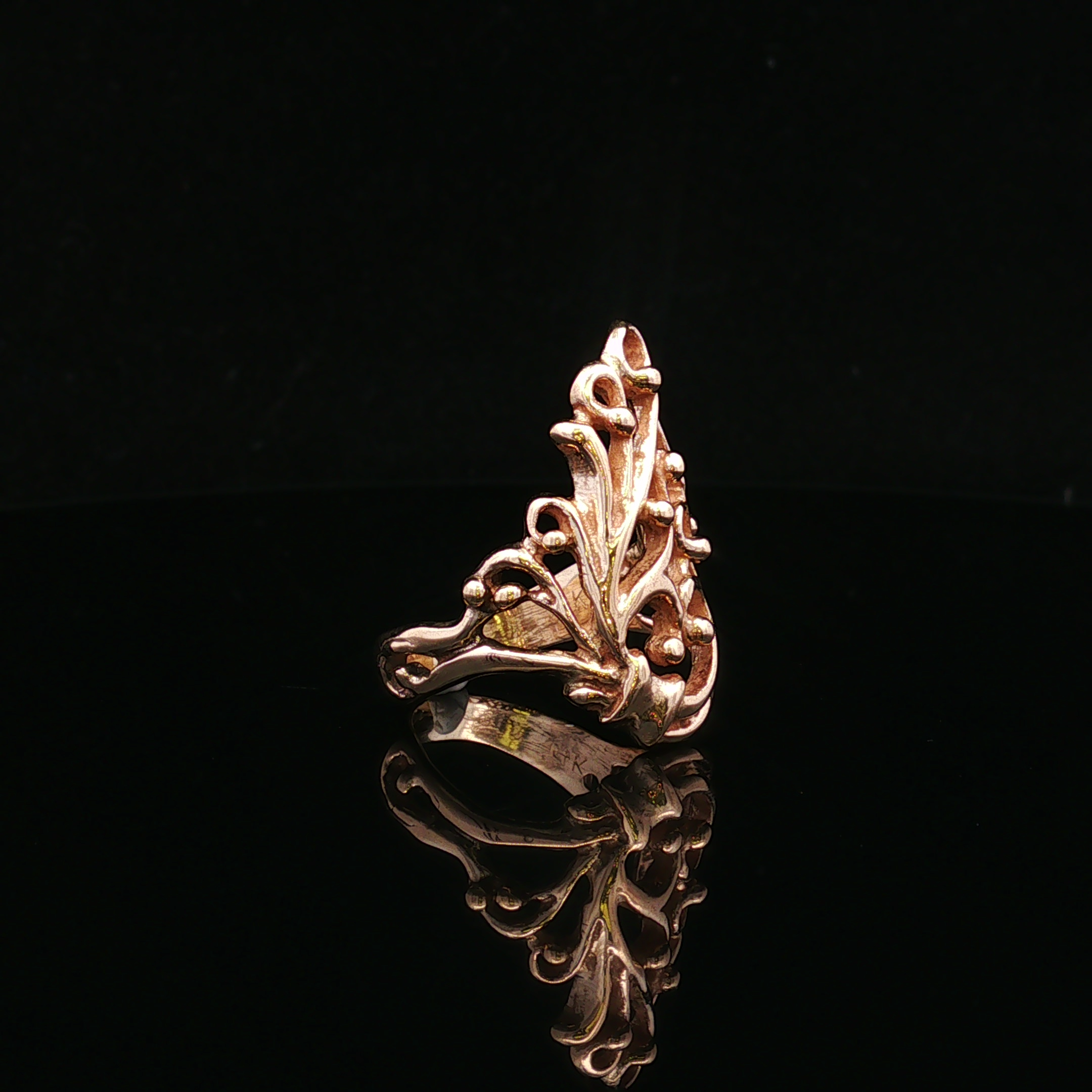 Joviea 14KY Freeform Ring