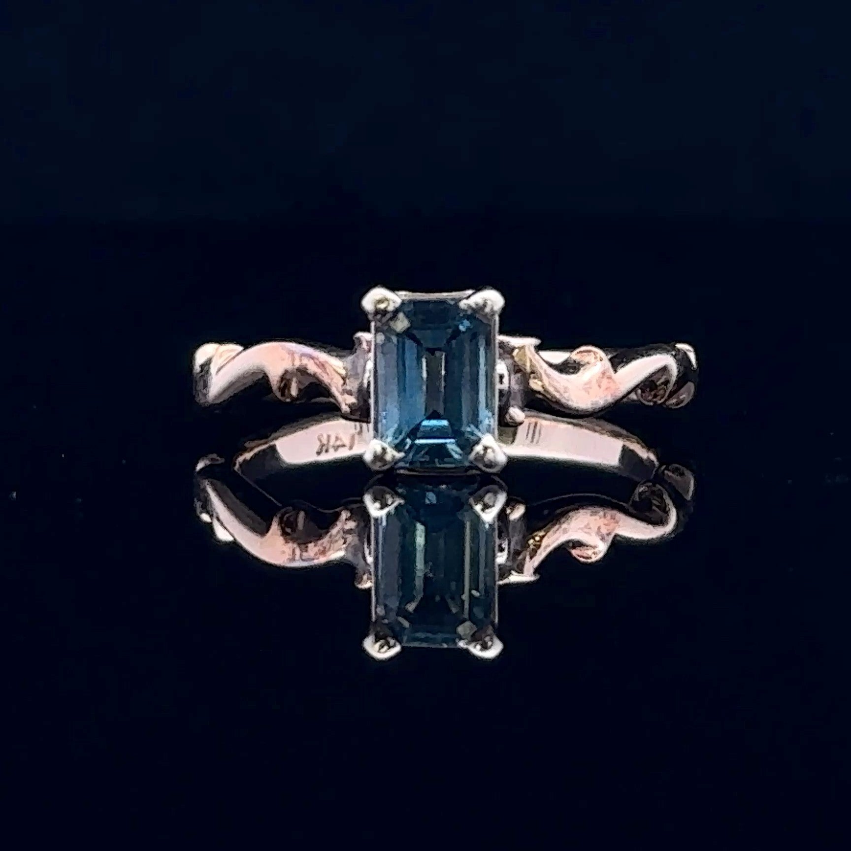 Sage 14K Yellow Gold Florentine Ring with Peacock Sapphire, Size 5