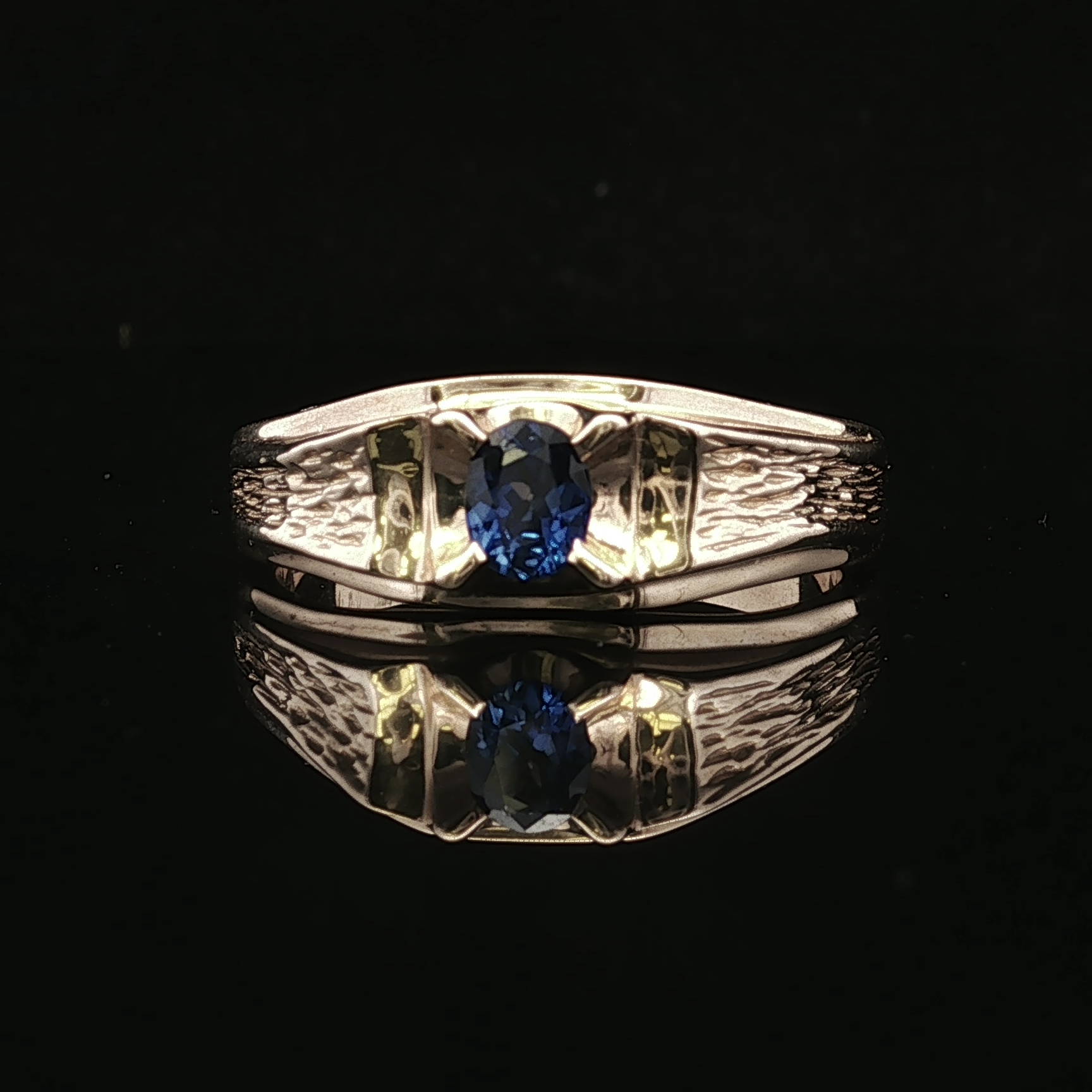 Mathew Oval Sapphire Ring in 14K Yellow Gold