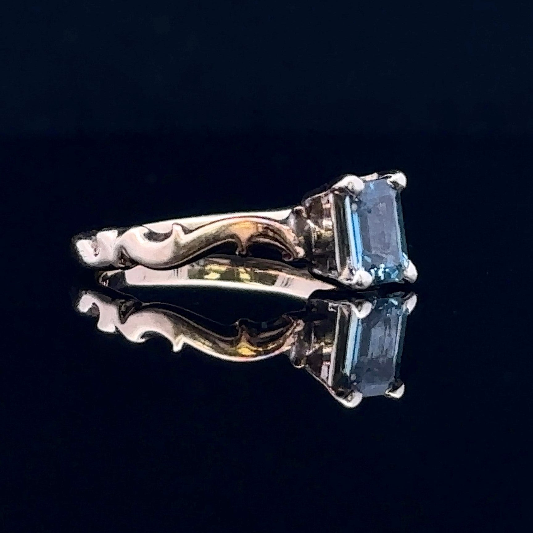 Sage 14K Yellow Gold Florentine Ring with Peacock Sapphire, Size 5