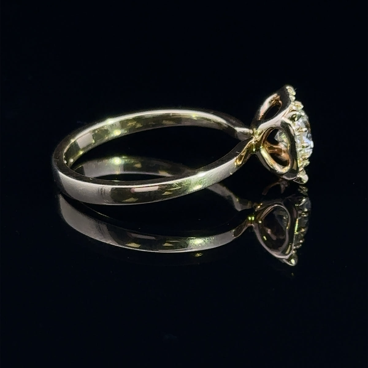 Lyra 18k Yellow Gold 1.06ctw Diamond Halo Engagement Ring
