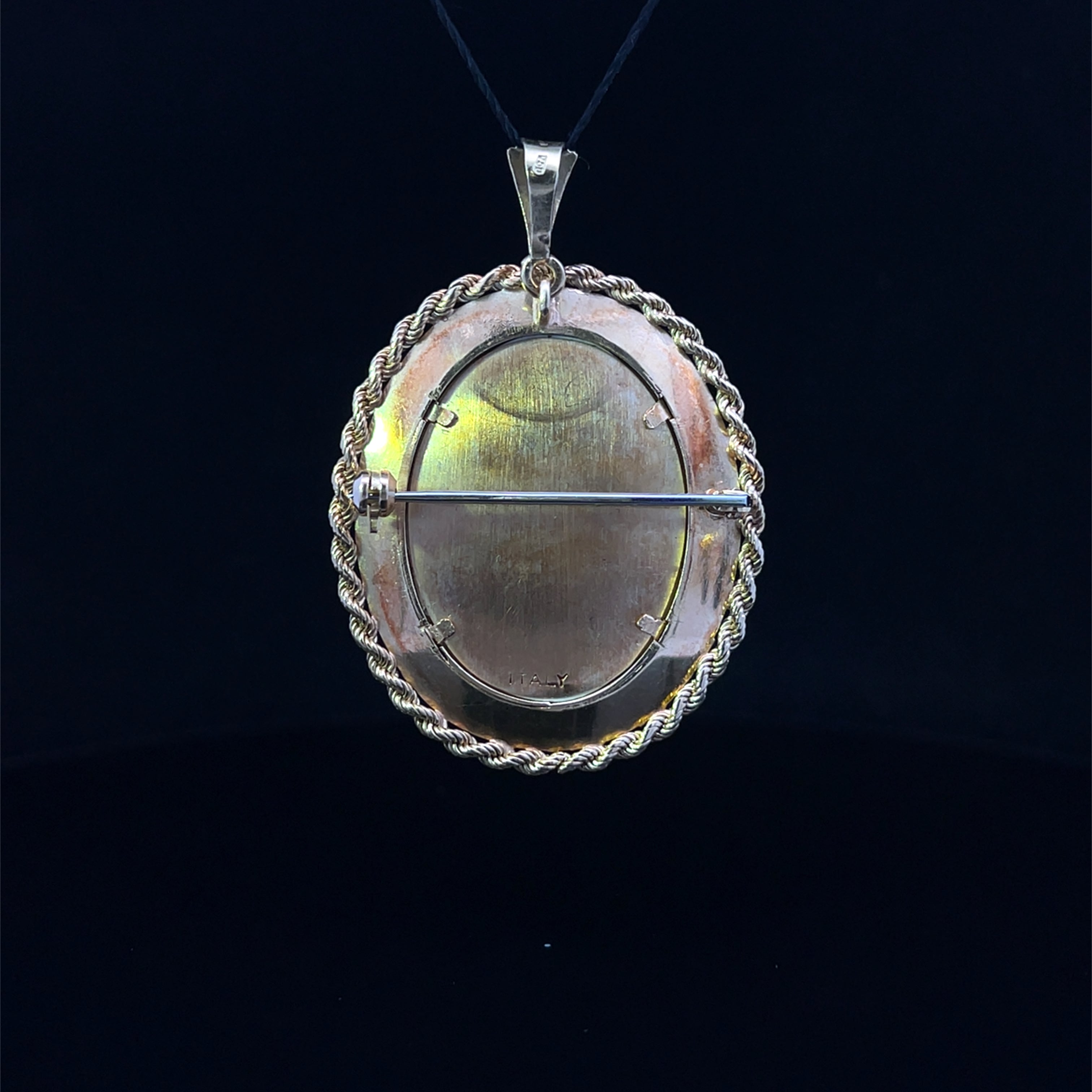 Octavia 18K Yellow Gold 1950s Vintage Hand-Painted Pin/Pendant