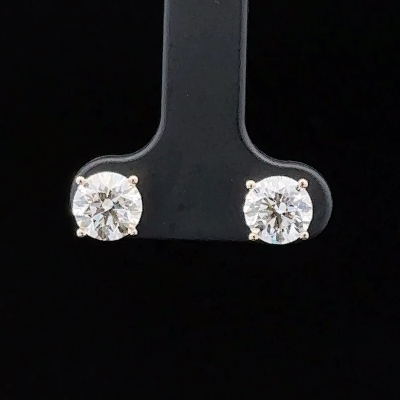 Monica 14K Yellow Gold Round Lab Grown Diamond Studs