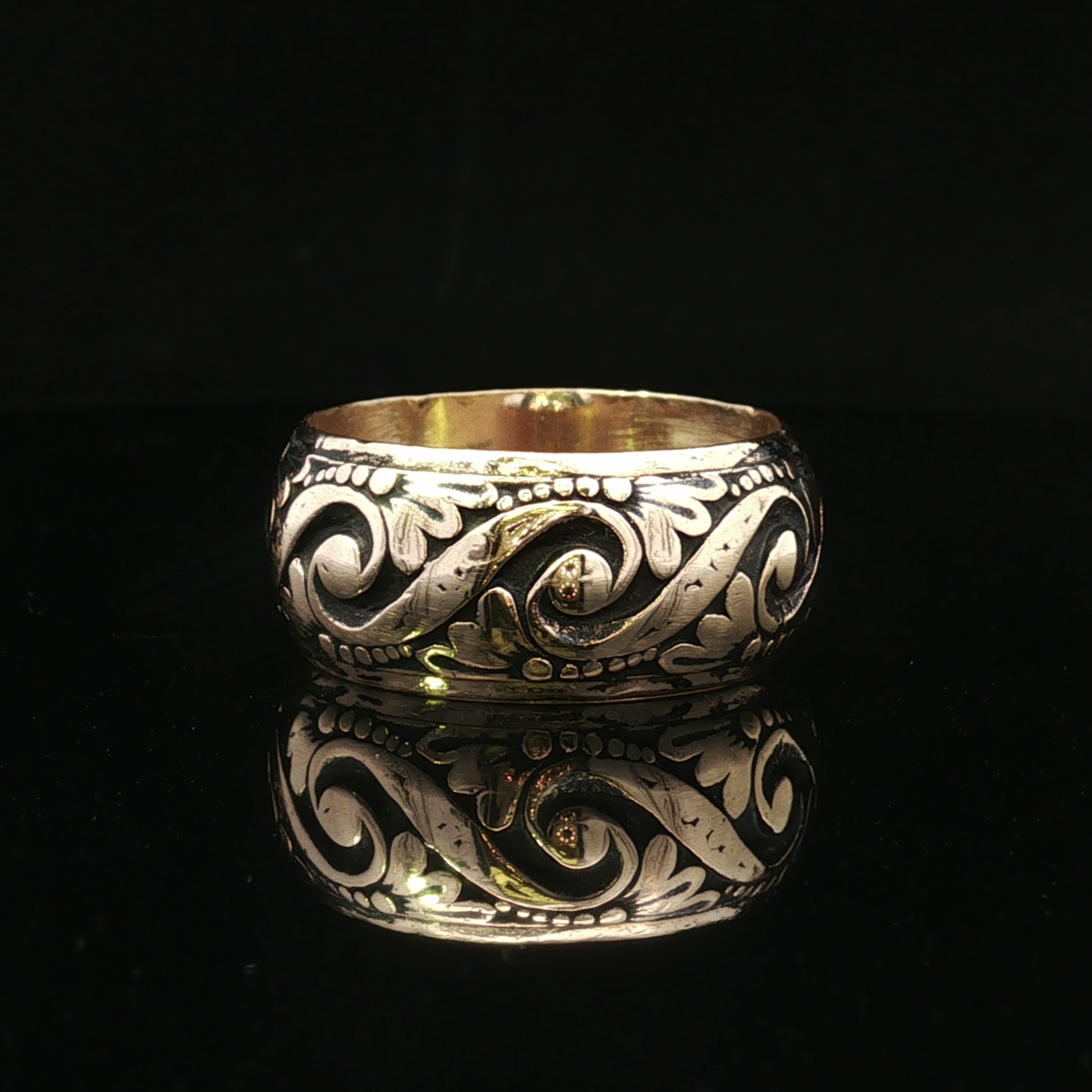 Kareem 14K Yellow Gold Antiqued Scroll Wide Band