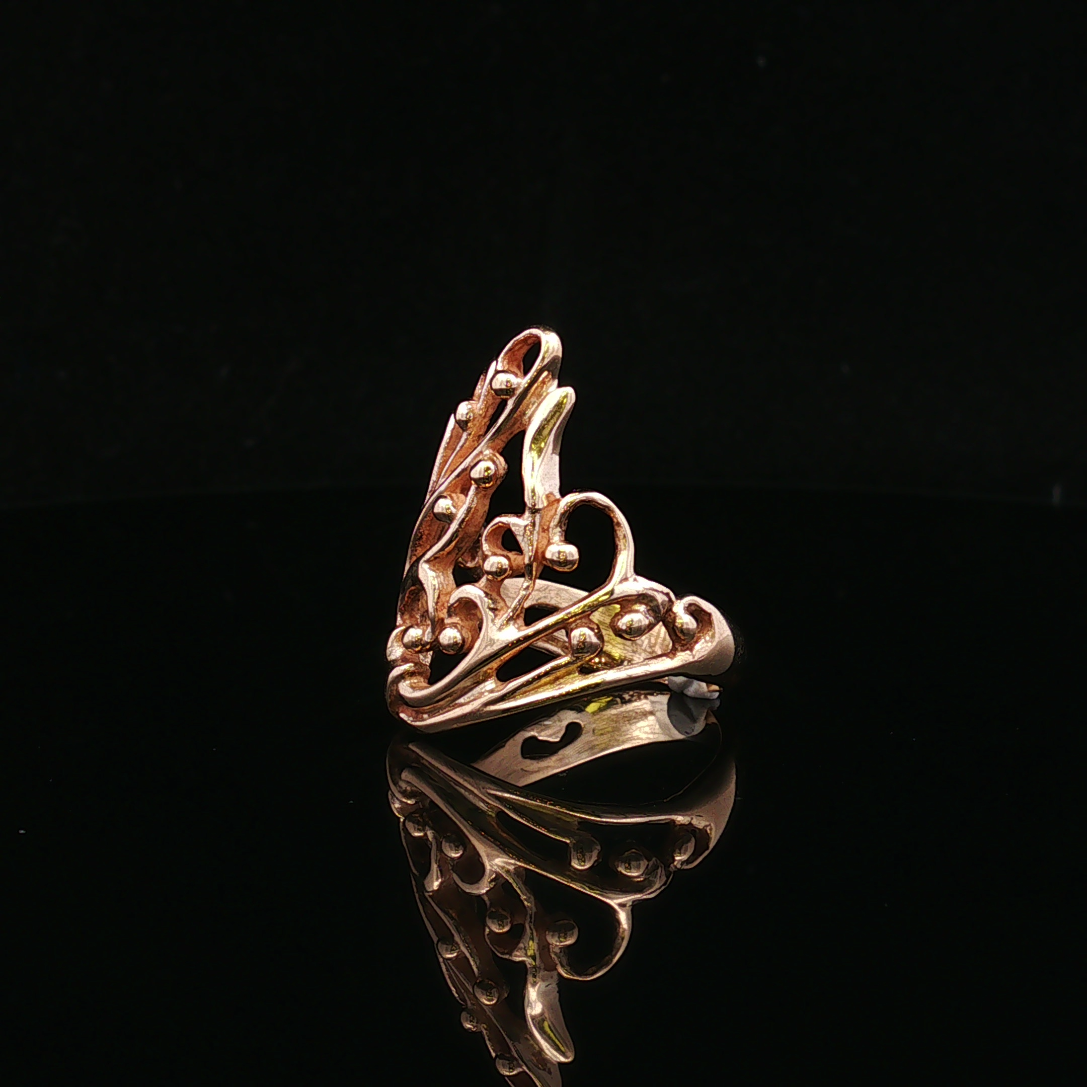 Joviea 14KY Freeform Ring