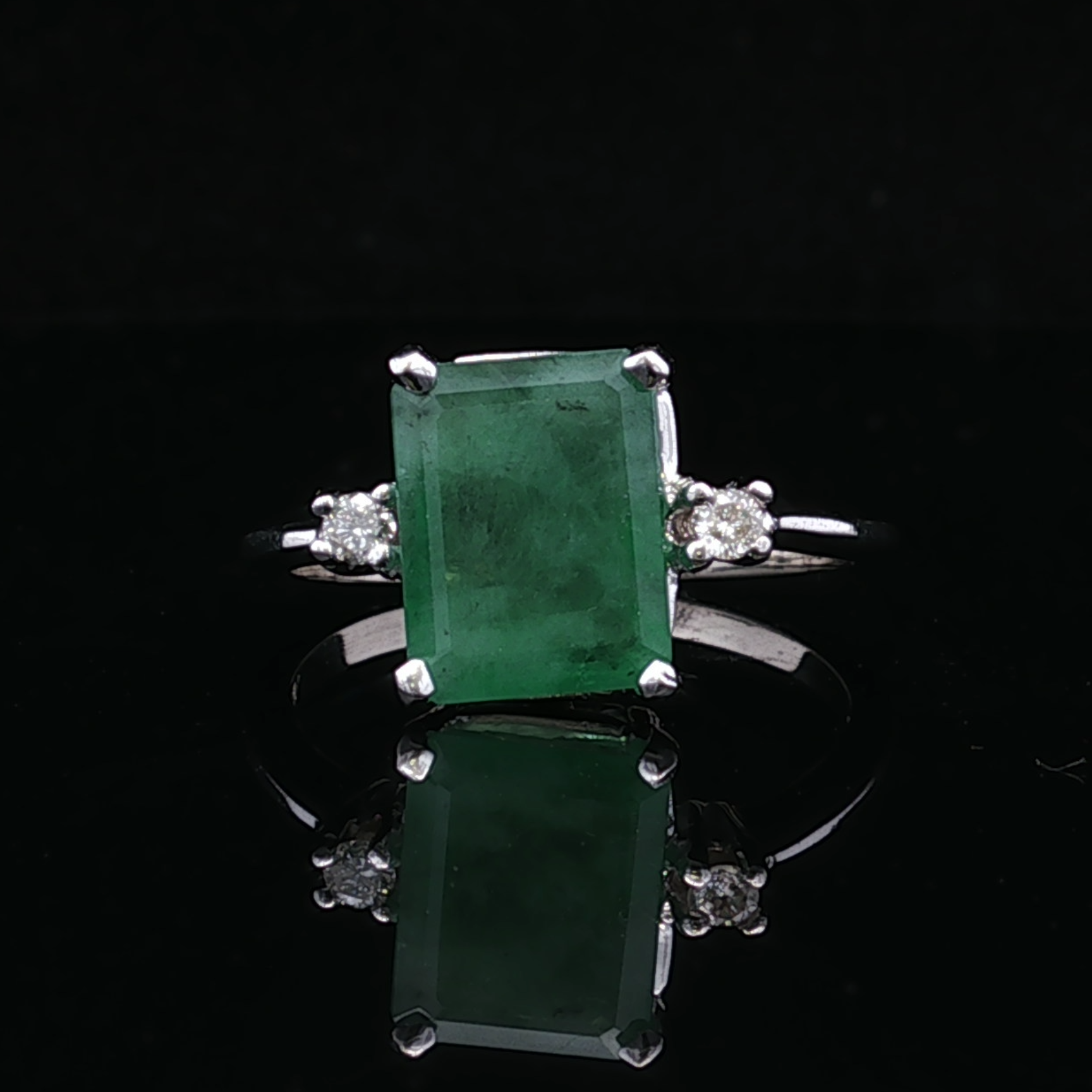 Thelma 3 Stone Emerald & Diamond Ring – 14K