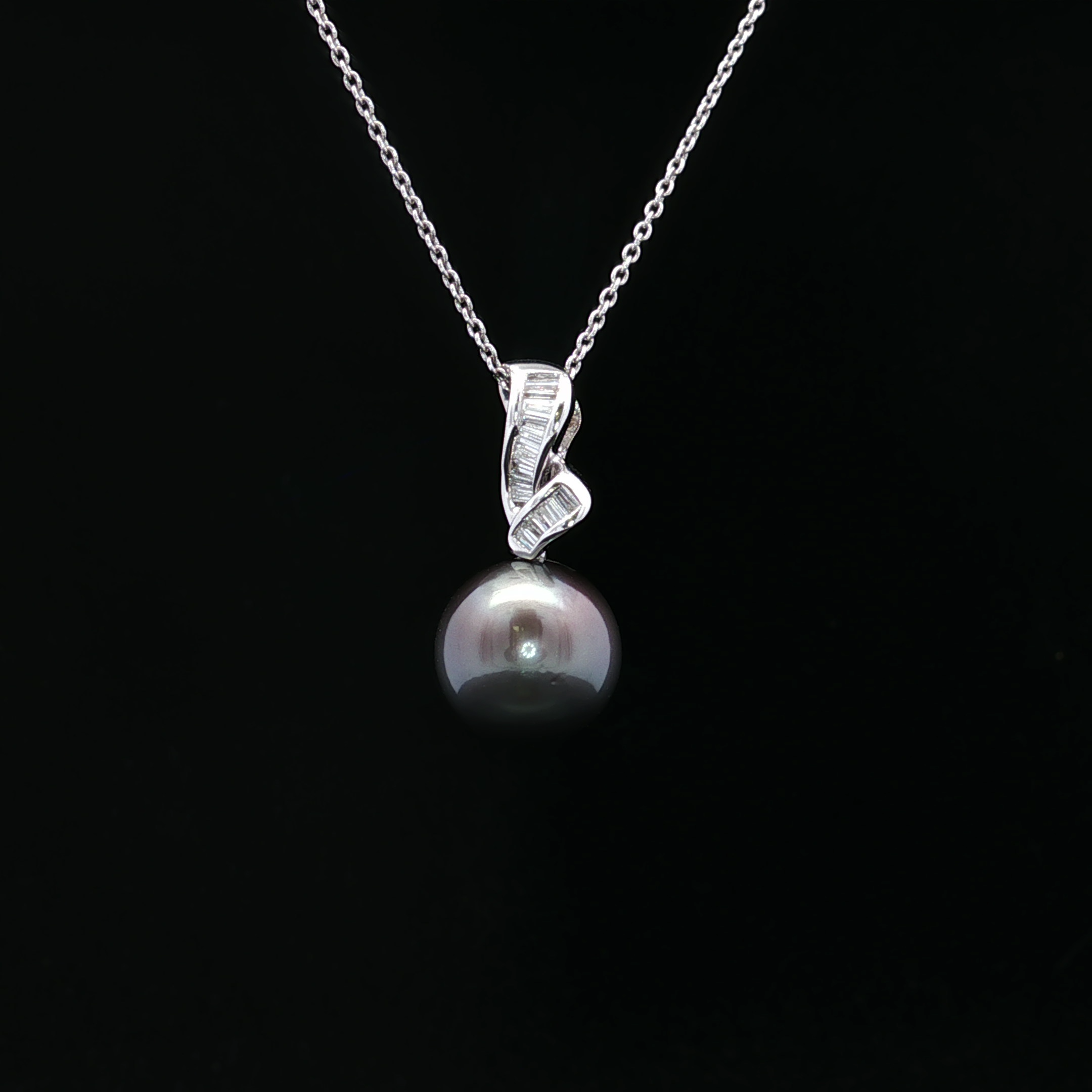 18K White Gold SingleTahitian Pearl Necklace
