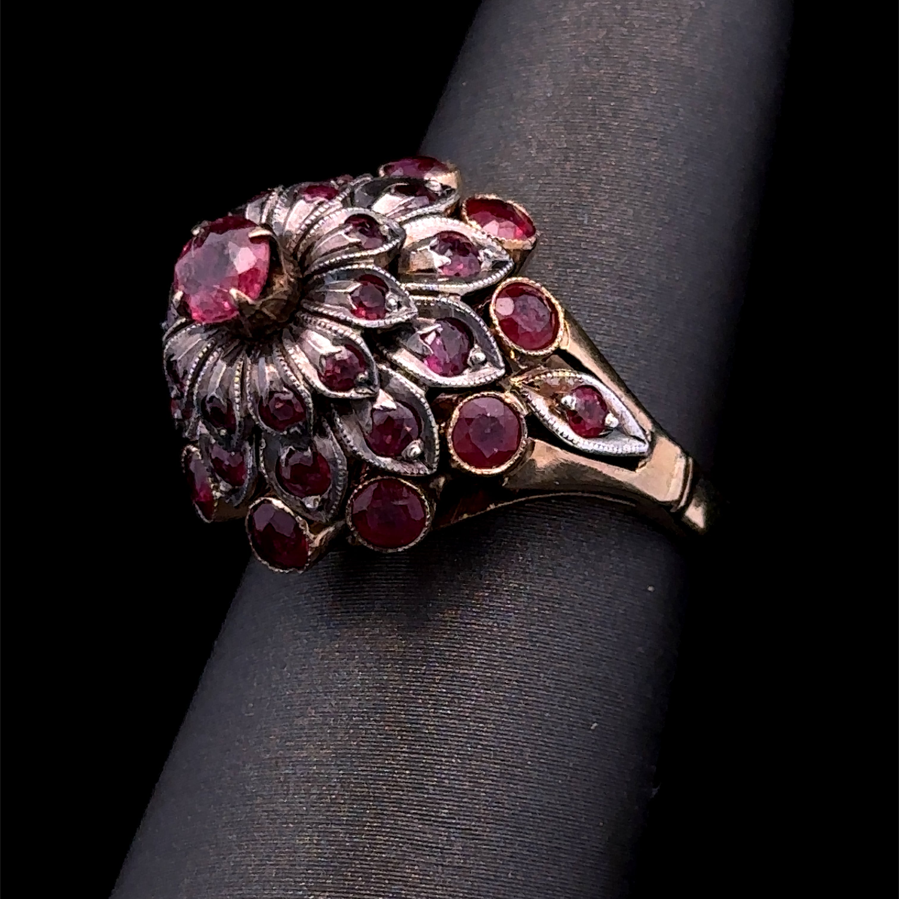 Estrella 18K Yellow Gold Multi-Ruby Ring