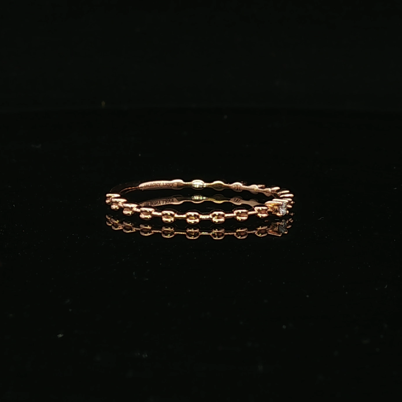 Rose 18K Slim Gear Style Ring with Round Diamond
