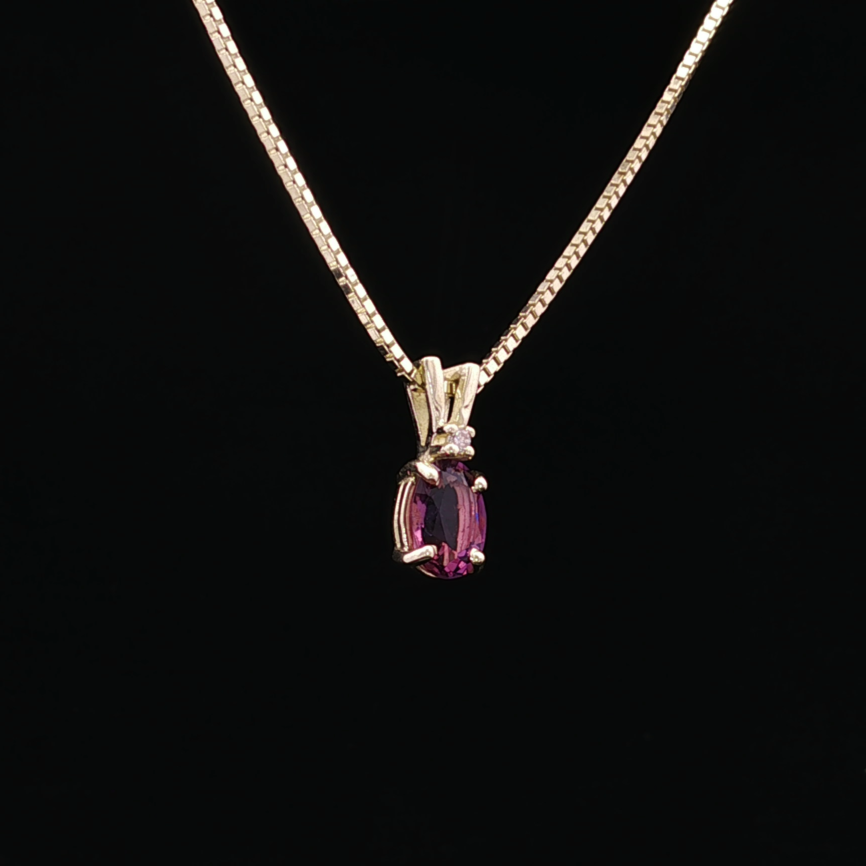 Anita 14K Yellow Gold Amethyst & Diamond Oval Pendant