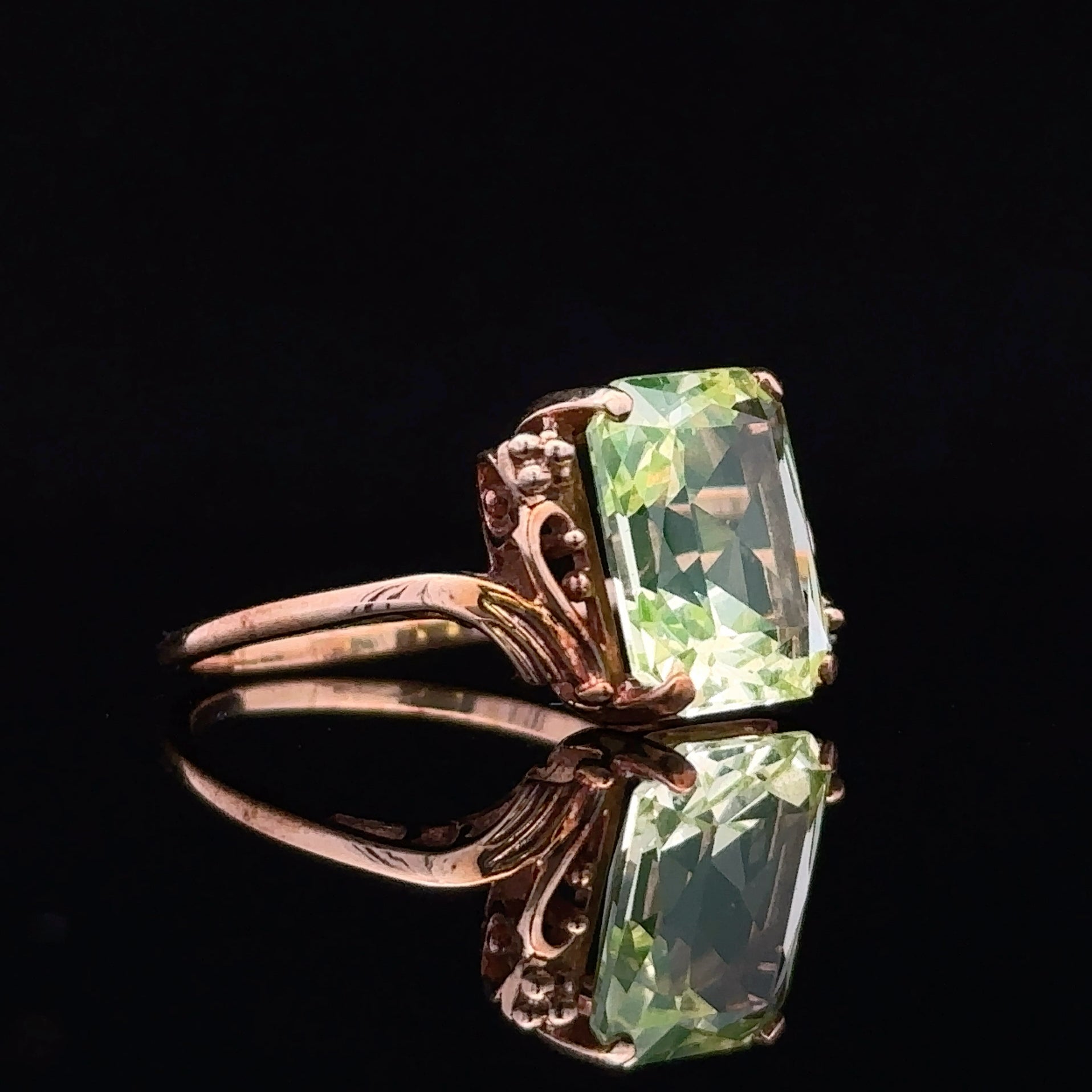Theodora Yellow 10K Gold Fashion Ring with Square Green Spinel