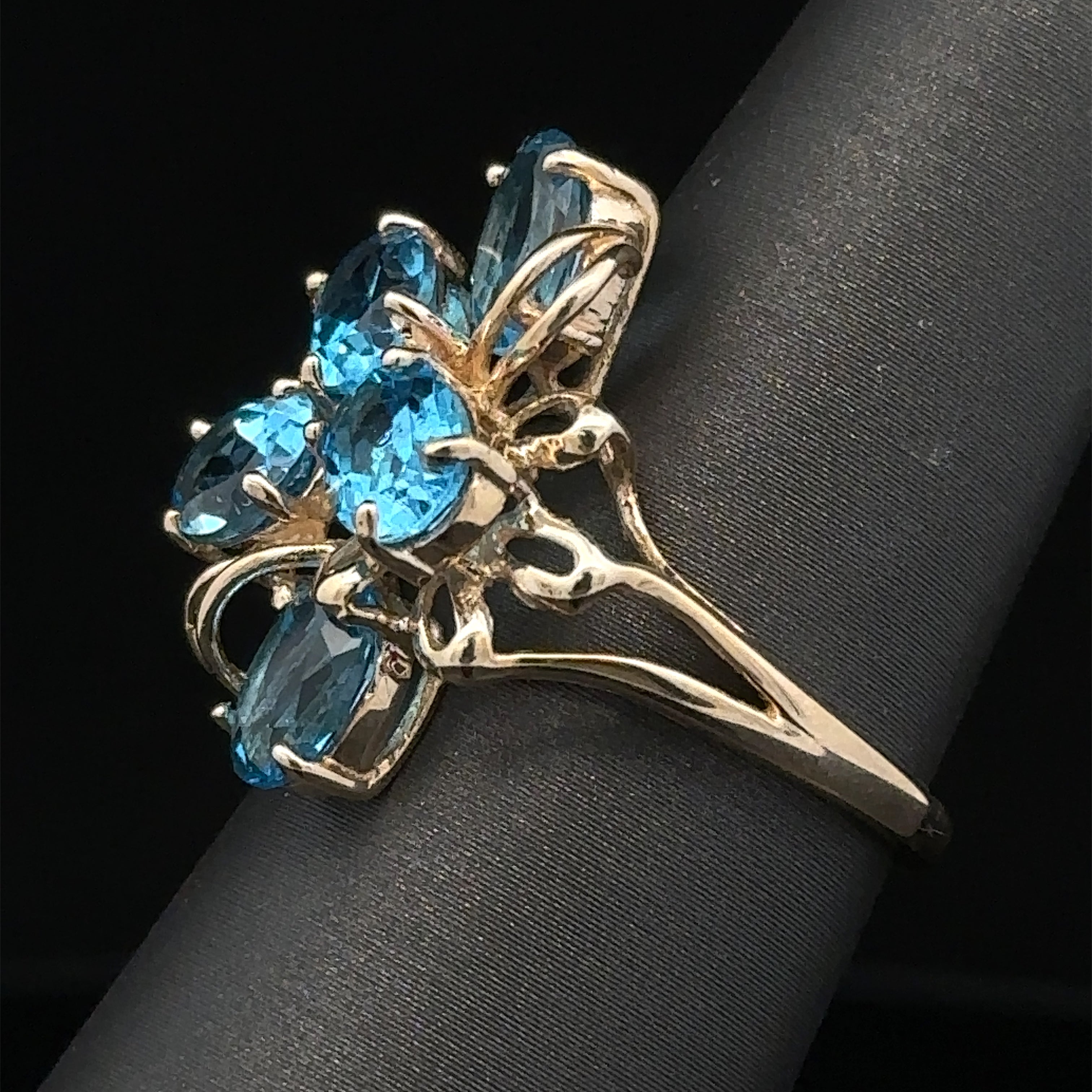 Lydia Yellow 10K Vintage Style Ring with 5 Oval Blue Topaz