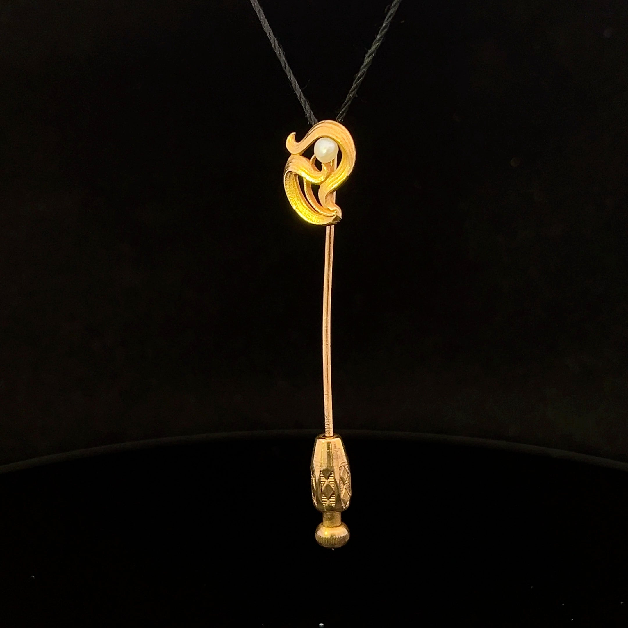 Mariana 18K Yellow Gold Swirl Stick Pin with Pearl
