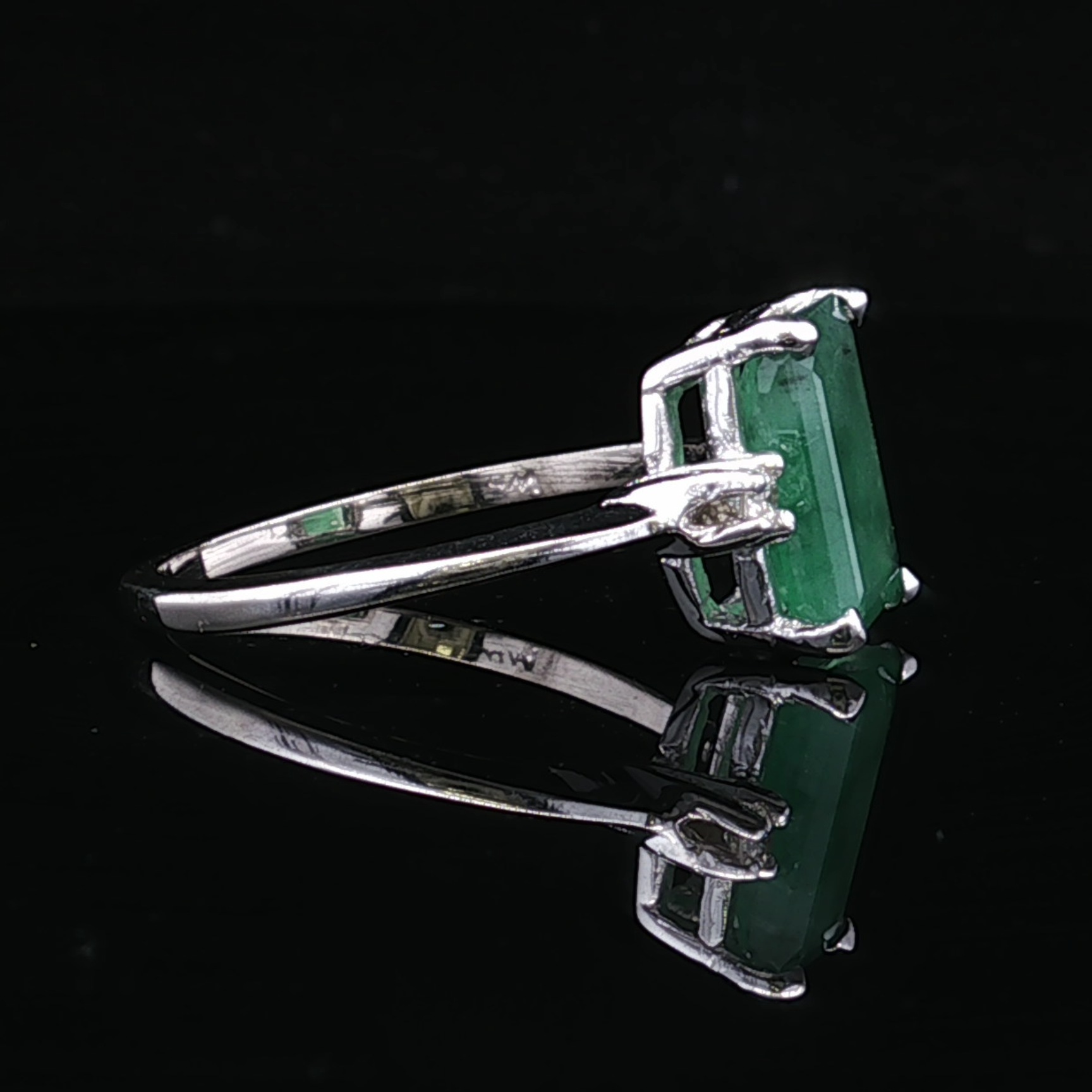 Thelma 3 Stone Emerald & Diamond Ring – 14K