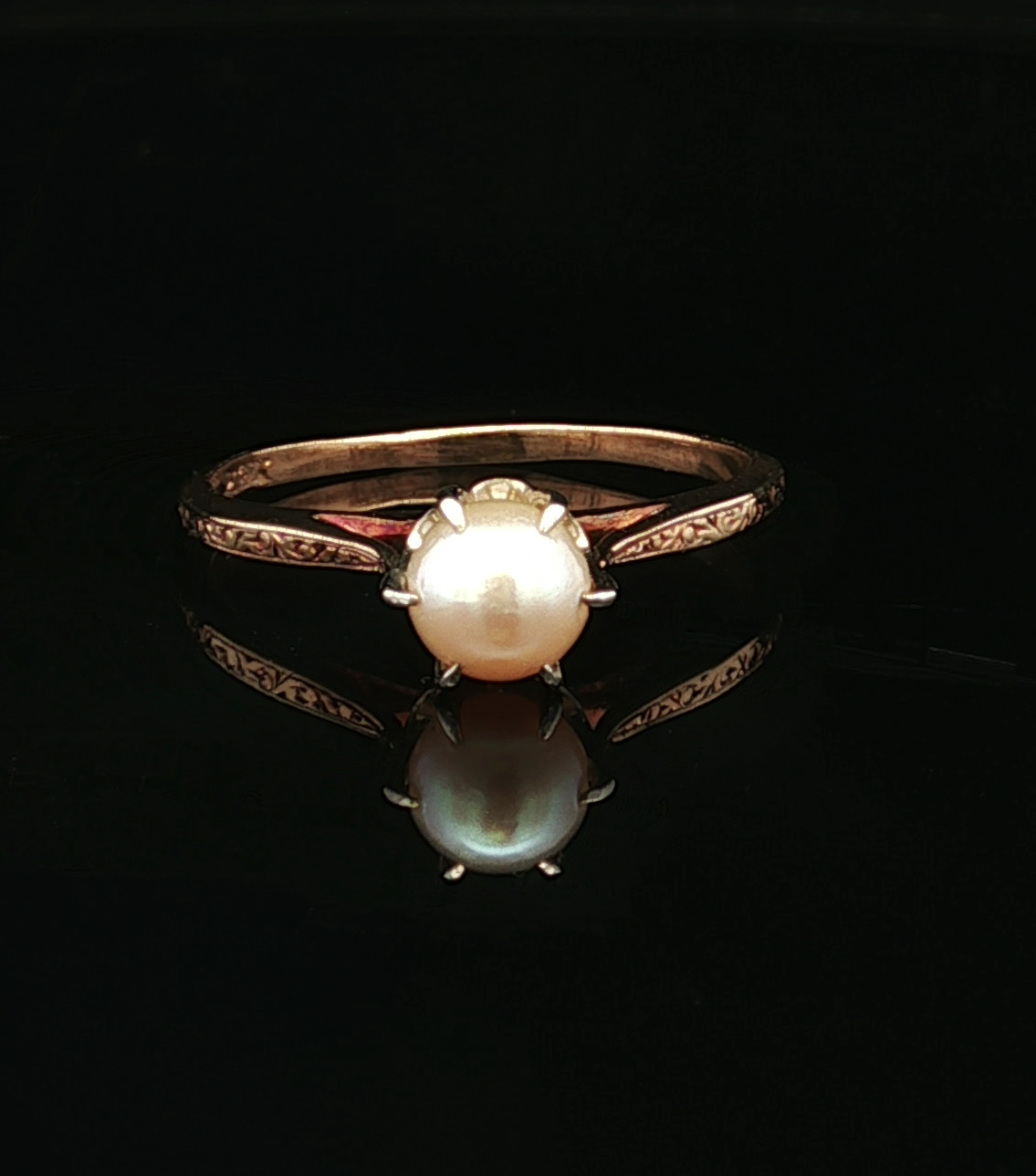 14K Yellow Gold Pearl Ring