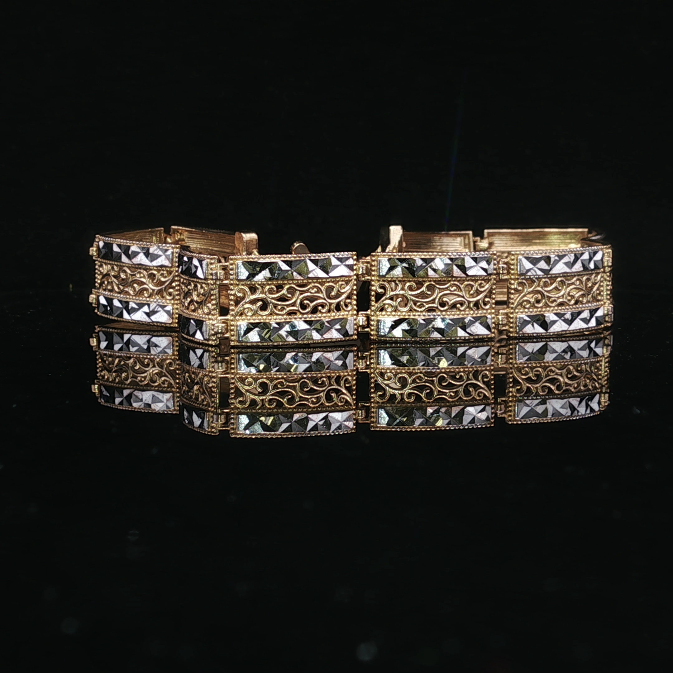 Two-Tone 10K Filigree & Diamond Cut Link Bracelet 7.25"